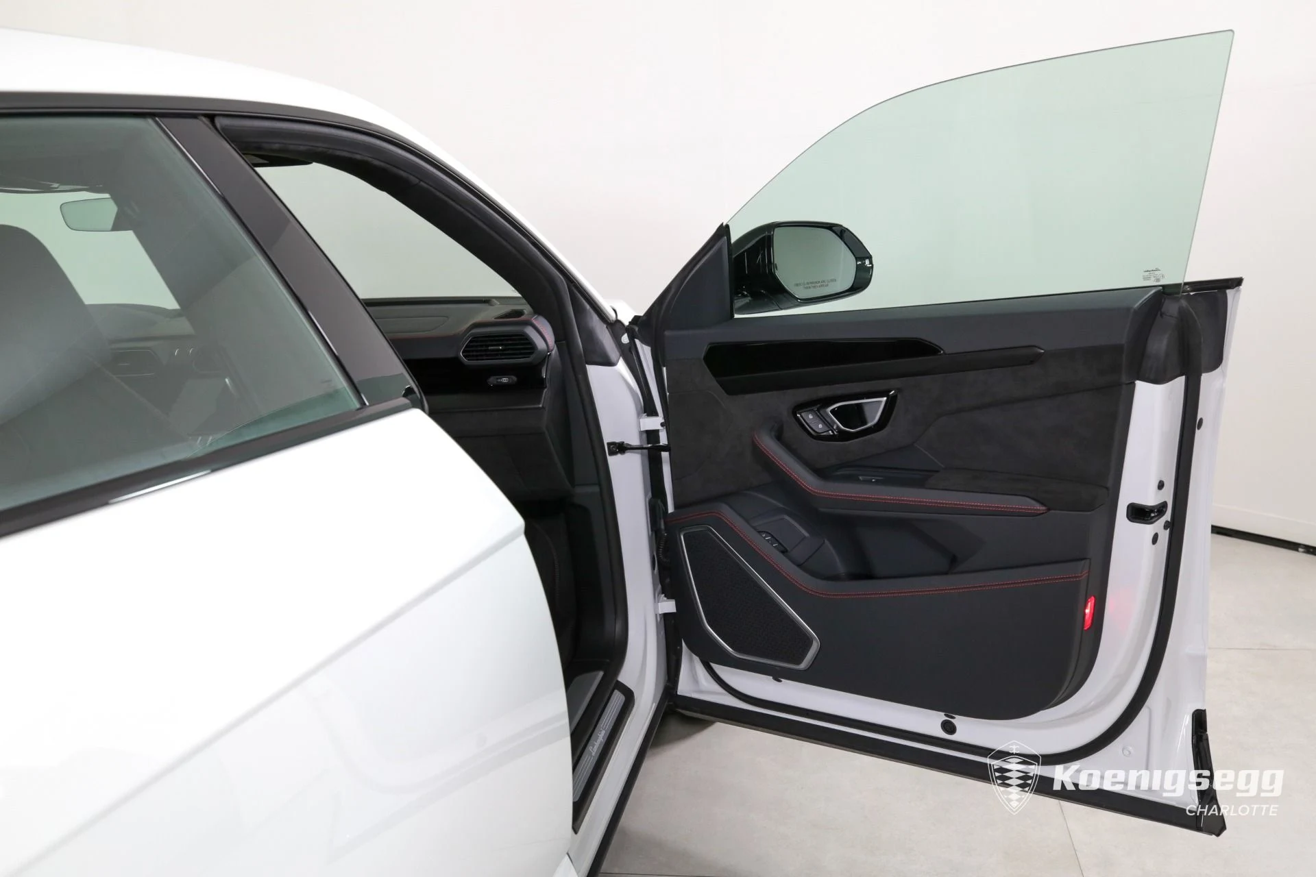 mph026_22294657_Used_2023_LAMBORGHINI_URUS_S_PEARL_CAPSULE_1720196278_49407ebe08