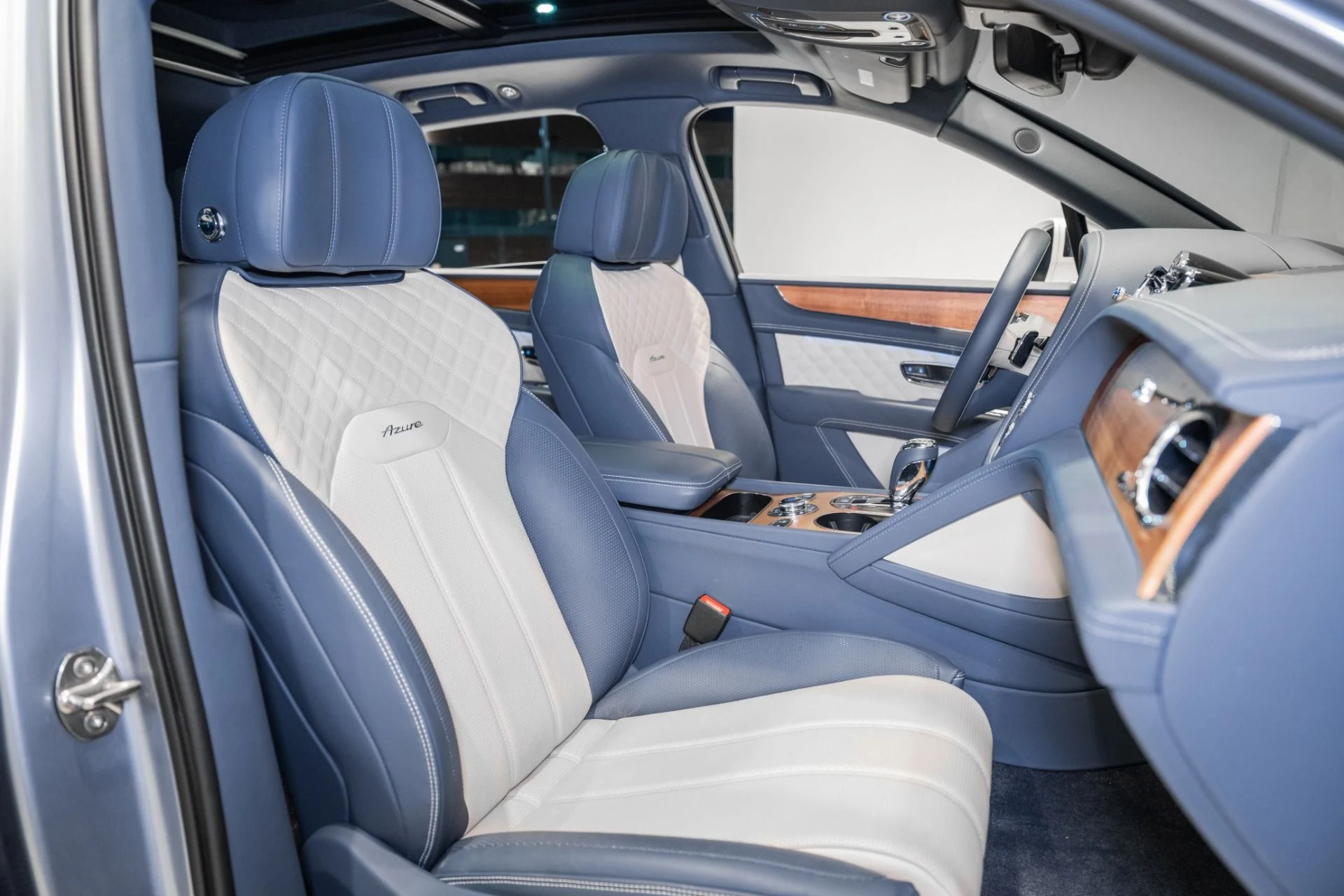 mph026_2229575382_Used_2023_Bentley_Bentayga_V8_1773161351_ca9e3d2515