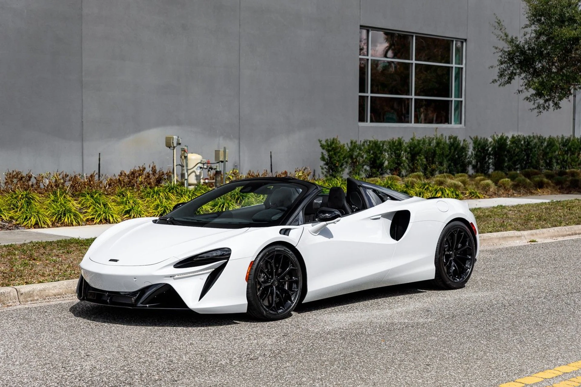 mph026_2239873960_658_p27_l_464330fe3c