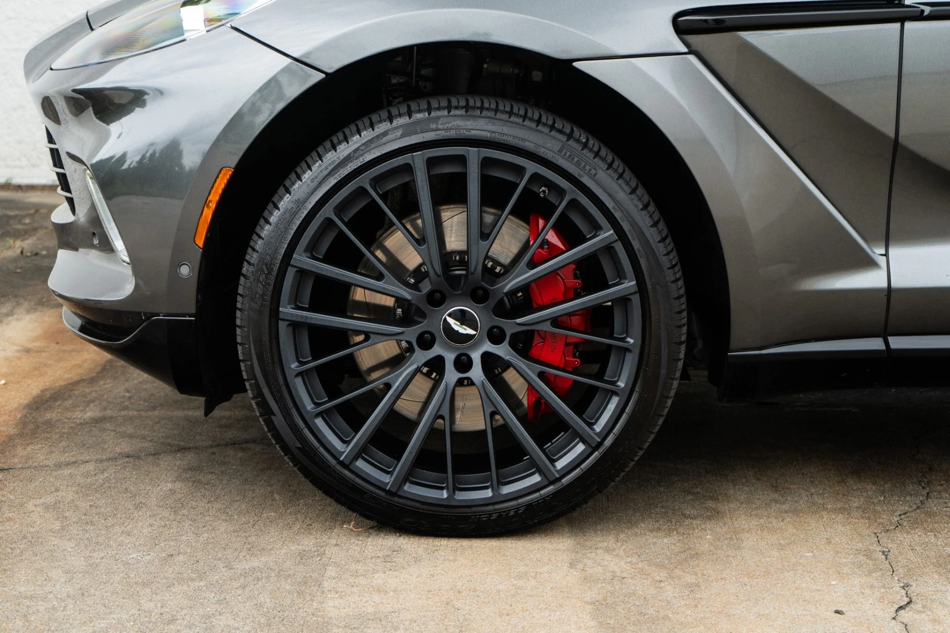 mph026_2241530140_Used_2021_Aston_Martin_DBX_1777485060_31ab7d200b