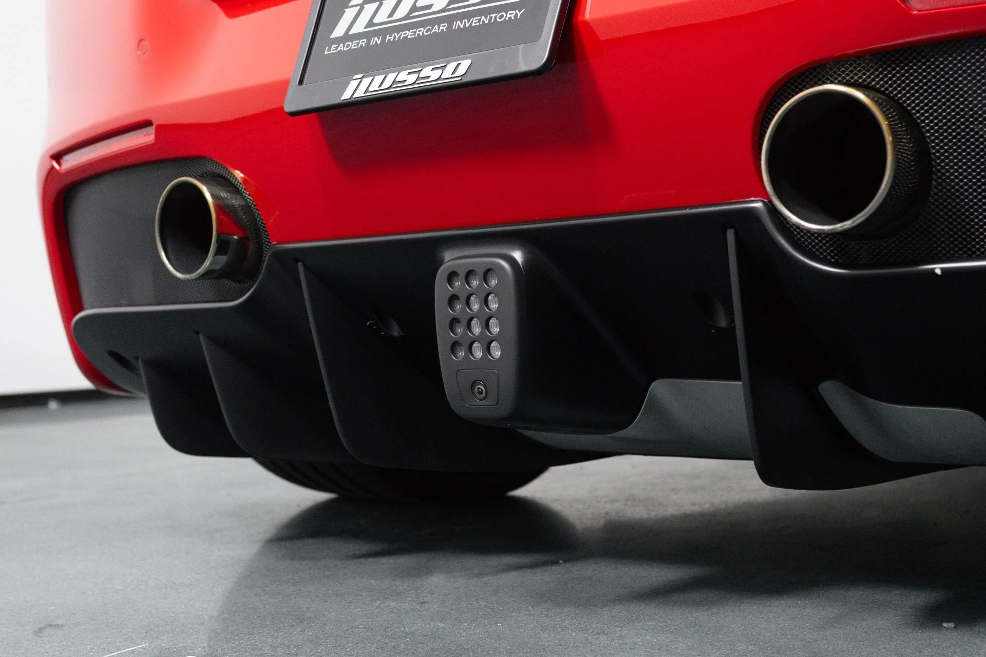 mph026_2265827102_Used_2017_Ferrari_488_GTB_1781727340_aa2cebda9b