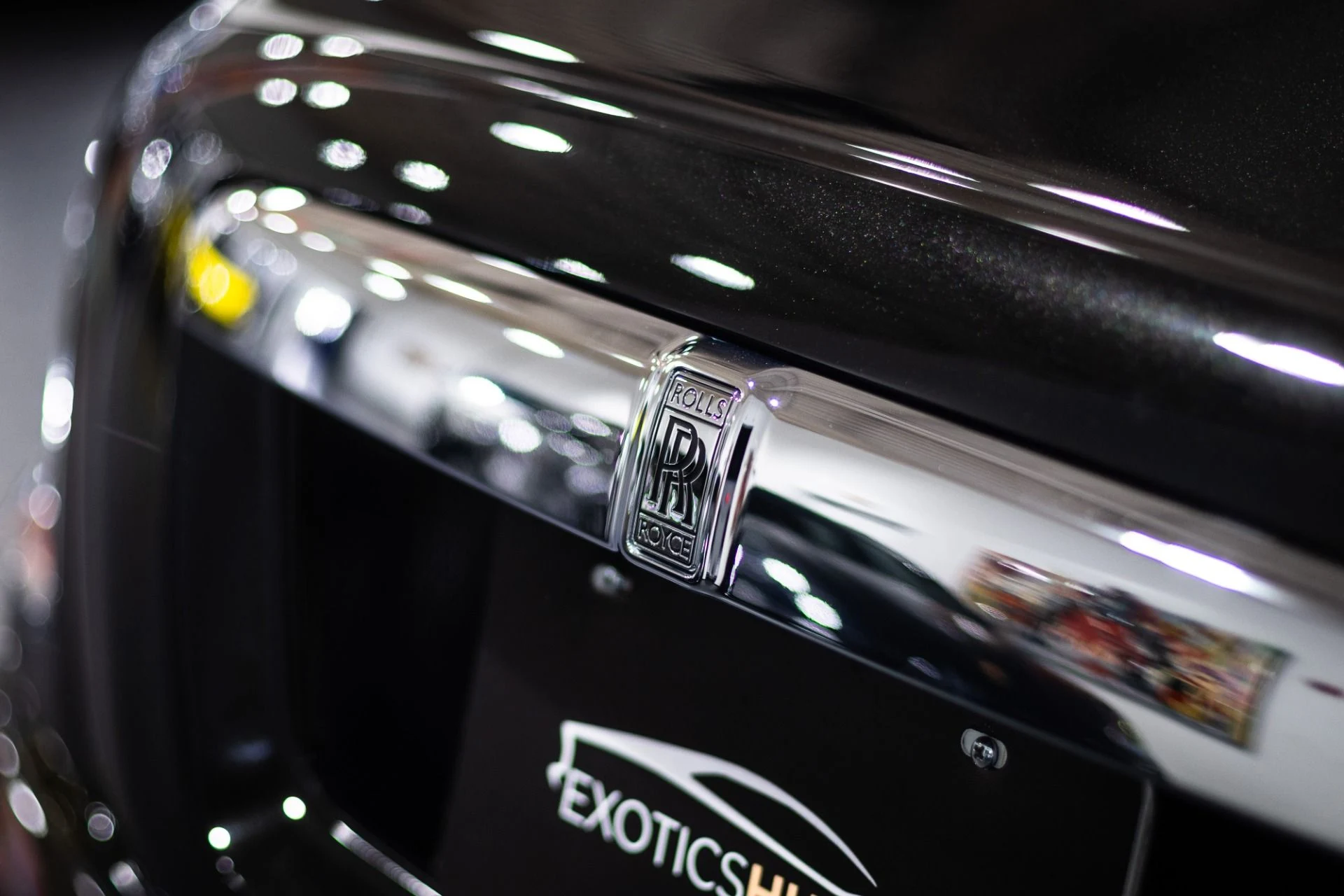 mph026_2272070876_Used_2014_Rolls_Royce_Wraith_Starlight_Headliner_1771282245_923db15422