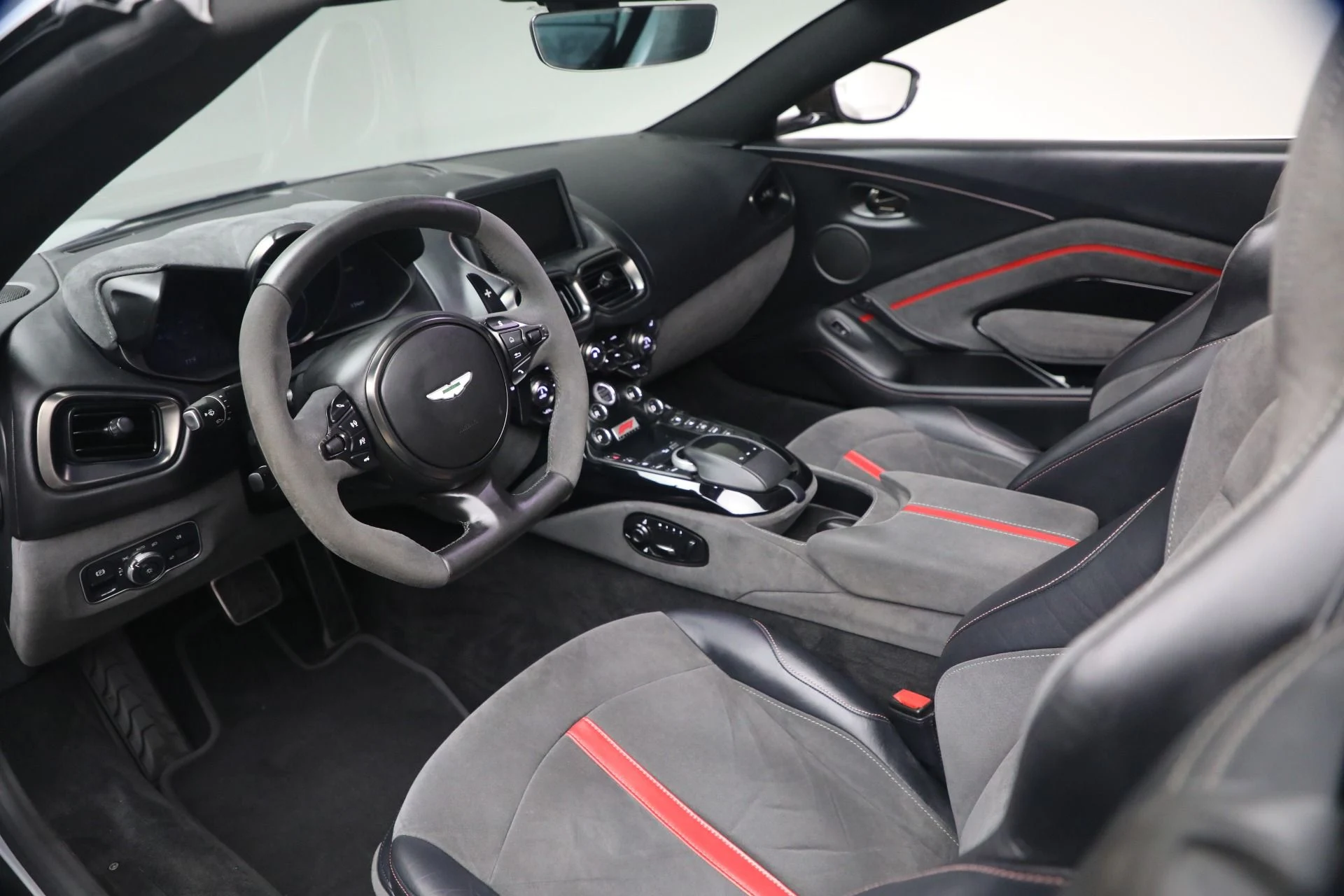 mph026_2281482664_Used_2023_Aston_Martin_Vantage_F1_Edition_1784727117_94784666f8