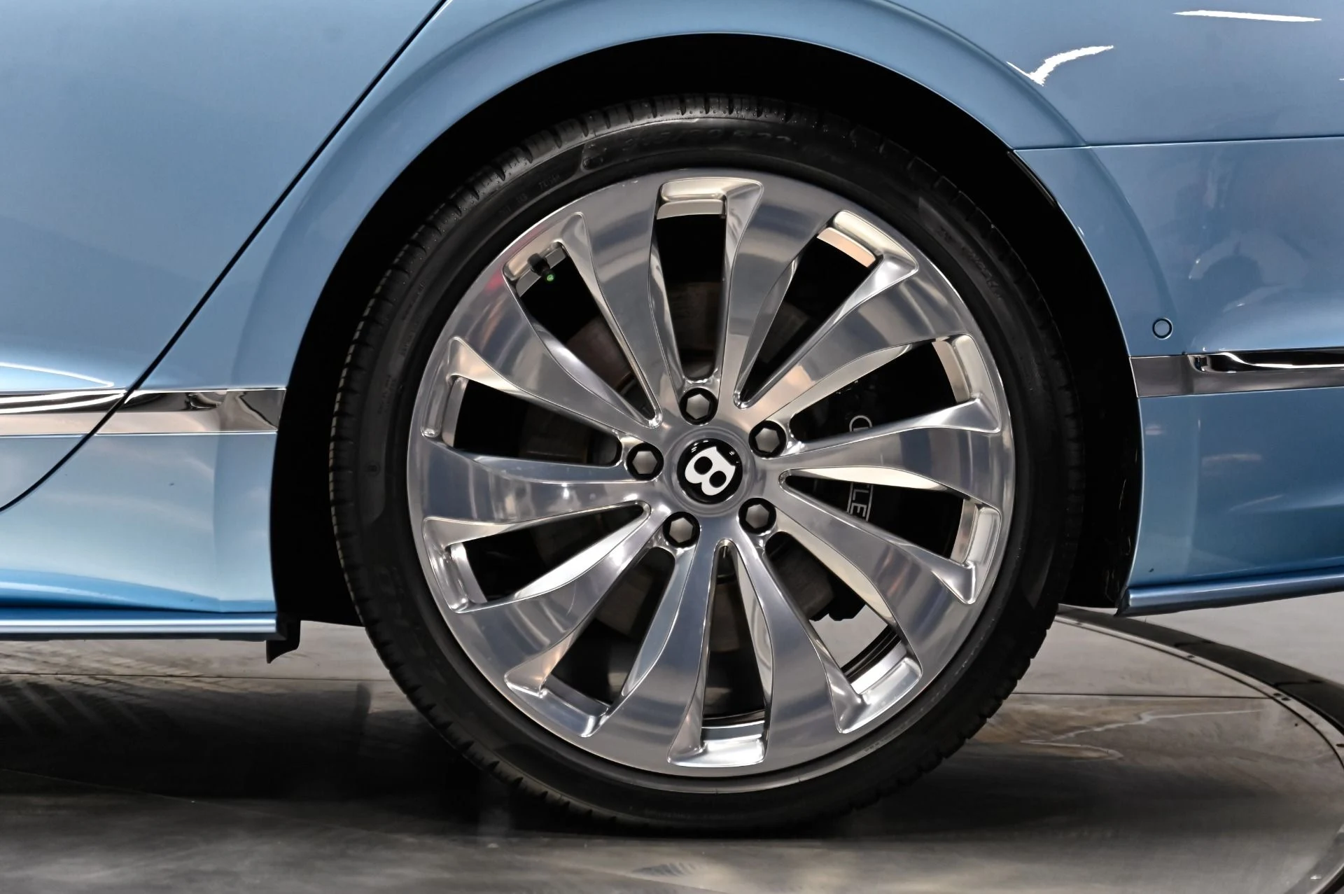 mph026_2285896101_Used_2022_Bentley_Flying_Spur_V8_1790876824_12dccf2a2a