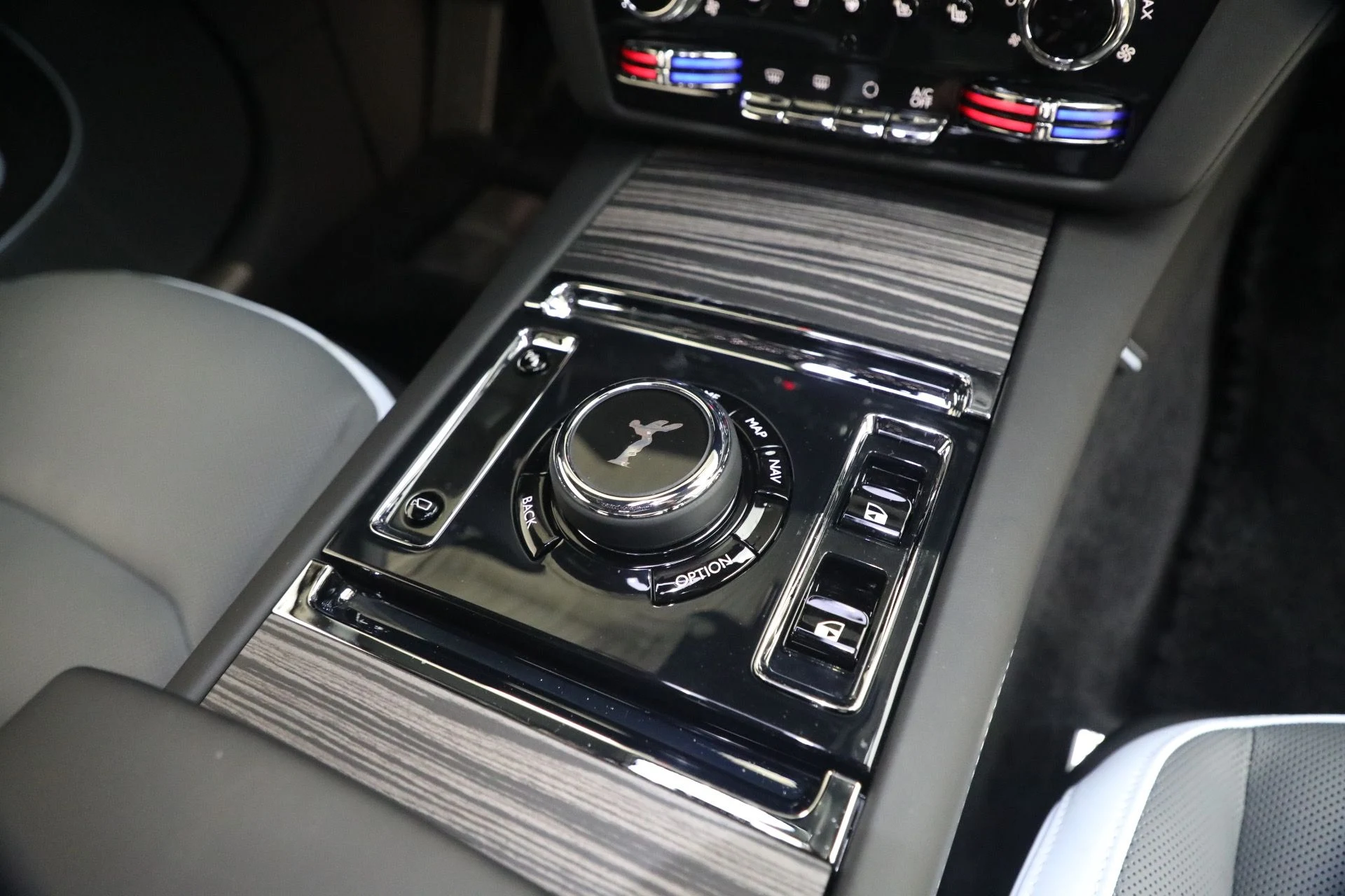 mph026_2307861968_Used_2026_Rolls_Royce_Spectre_27ccc35f55