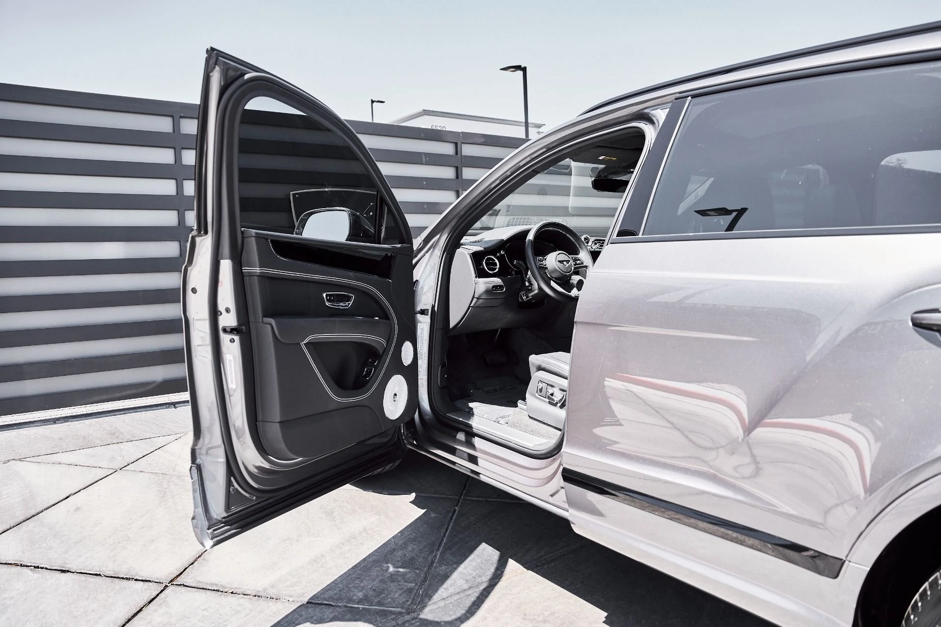 mph026_231072019_Used_2024_Bentley_Bentayga_1778202799_6af8506dc2