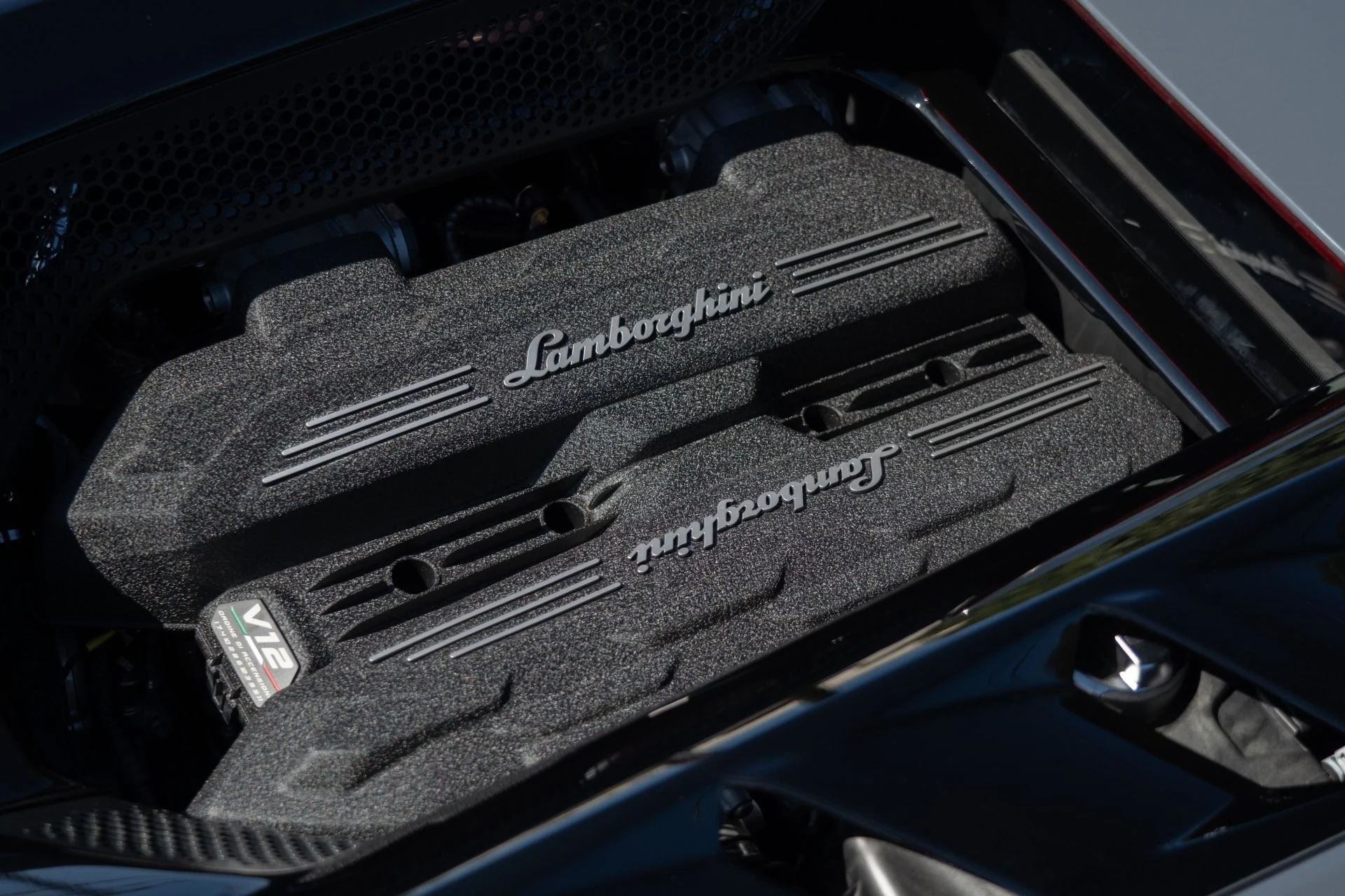 mph026_2312182454_Used_2024_Lamborghini_Revuelto_1755720479_ae63ca64cb