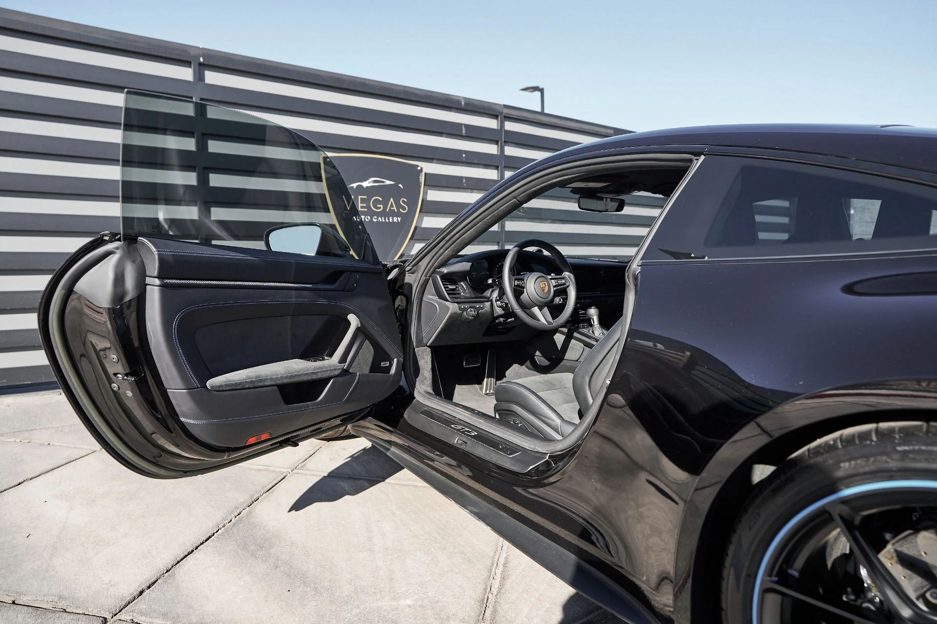 mph026_2316171498_Used_2023_Porsche_911_GT_3_1761779539_c673b933a9