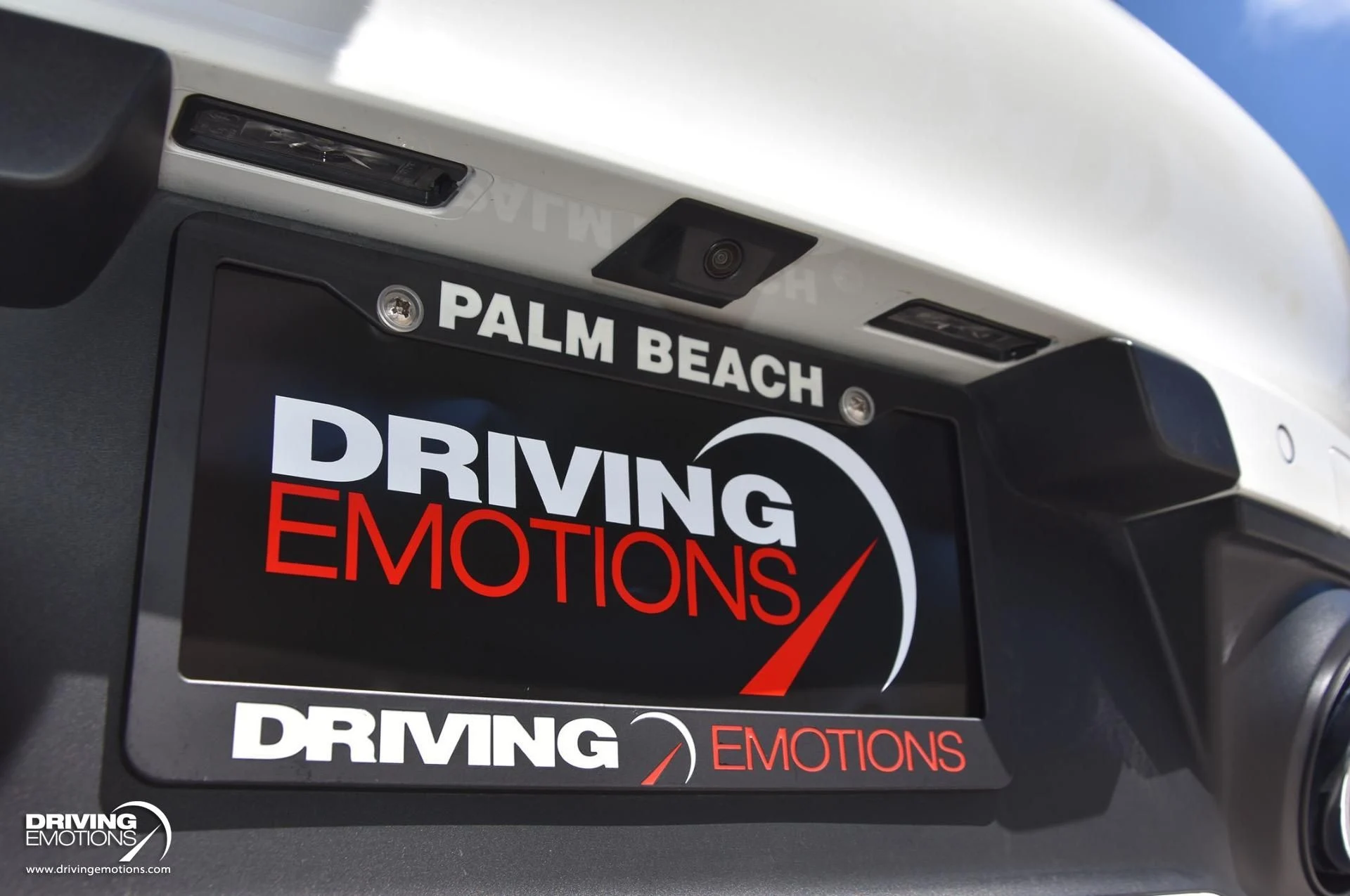 mph026_2317663368_865_p27_l_18ede8dbde