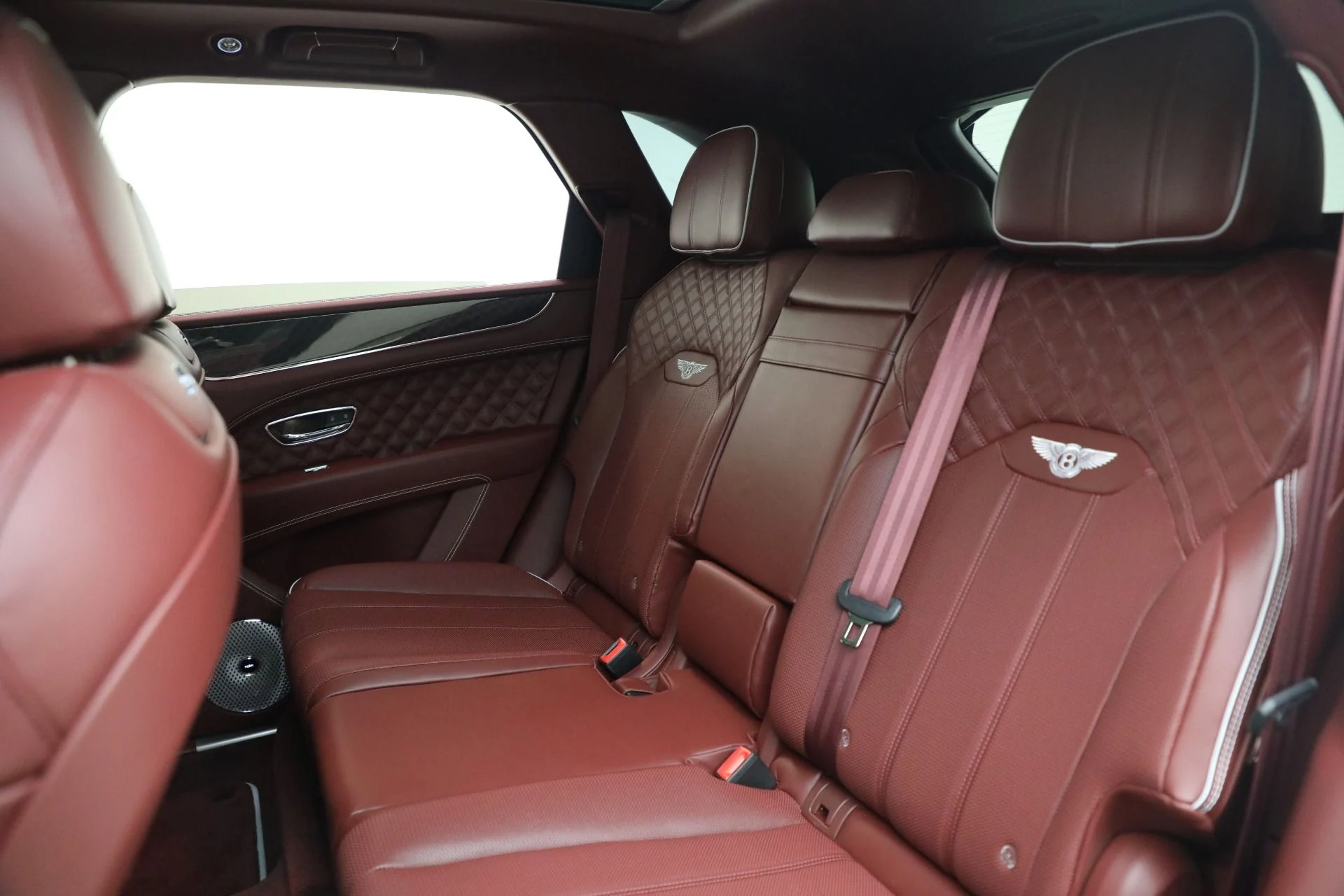 mph026_2323264206_Used_2025_Bentley_Bentayga_S_Black_Edition_29511d06e0