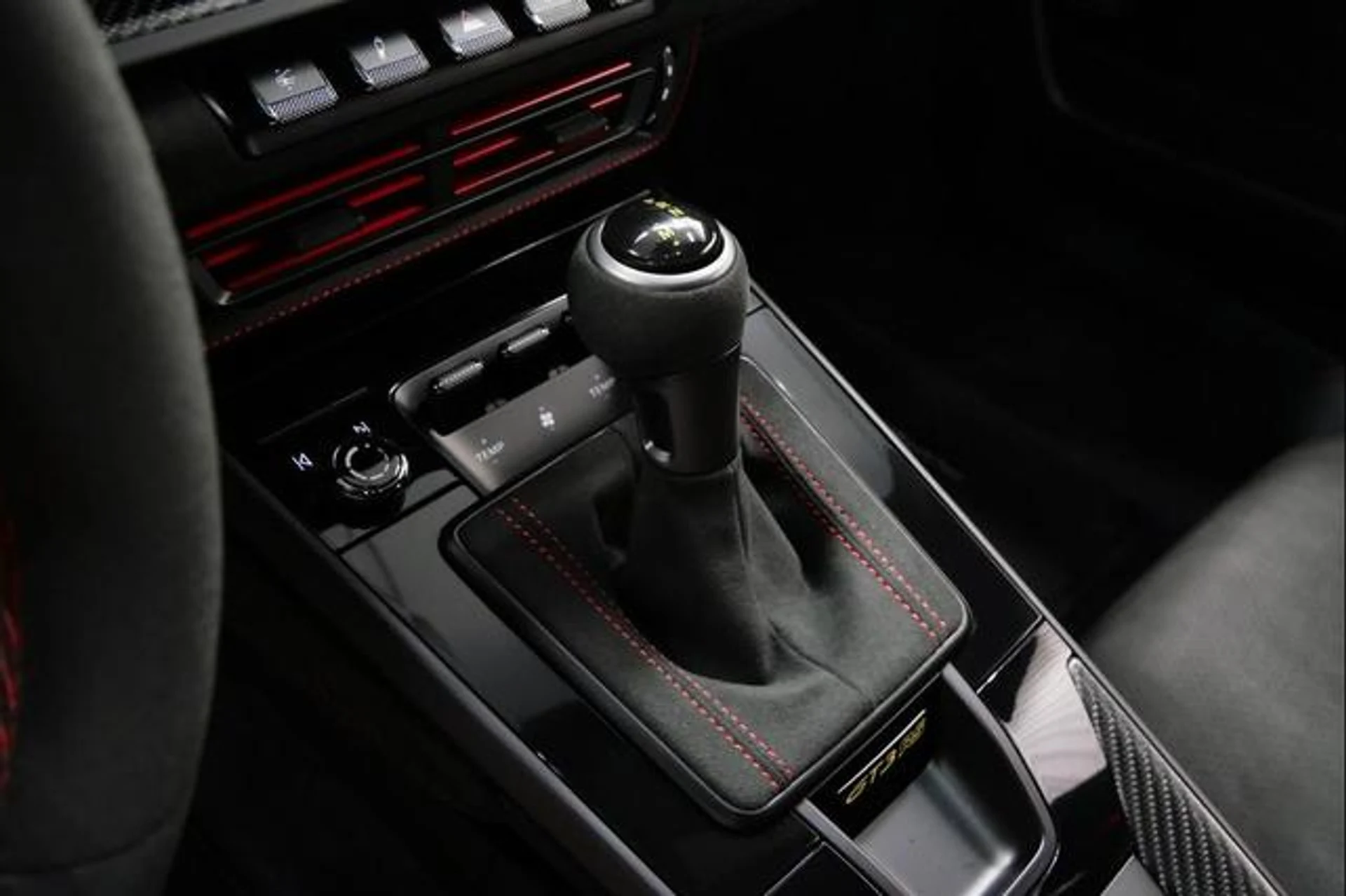 mph026_2326706469_1_Gc3_Hv_Rg42_Fsm2uz4p_I6kh4_WQAY_eda2a41cc0