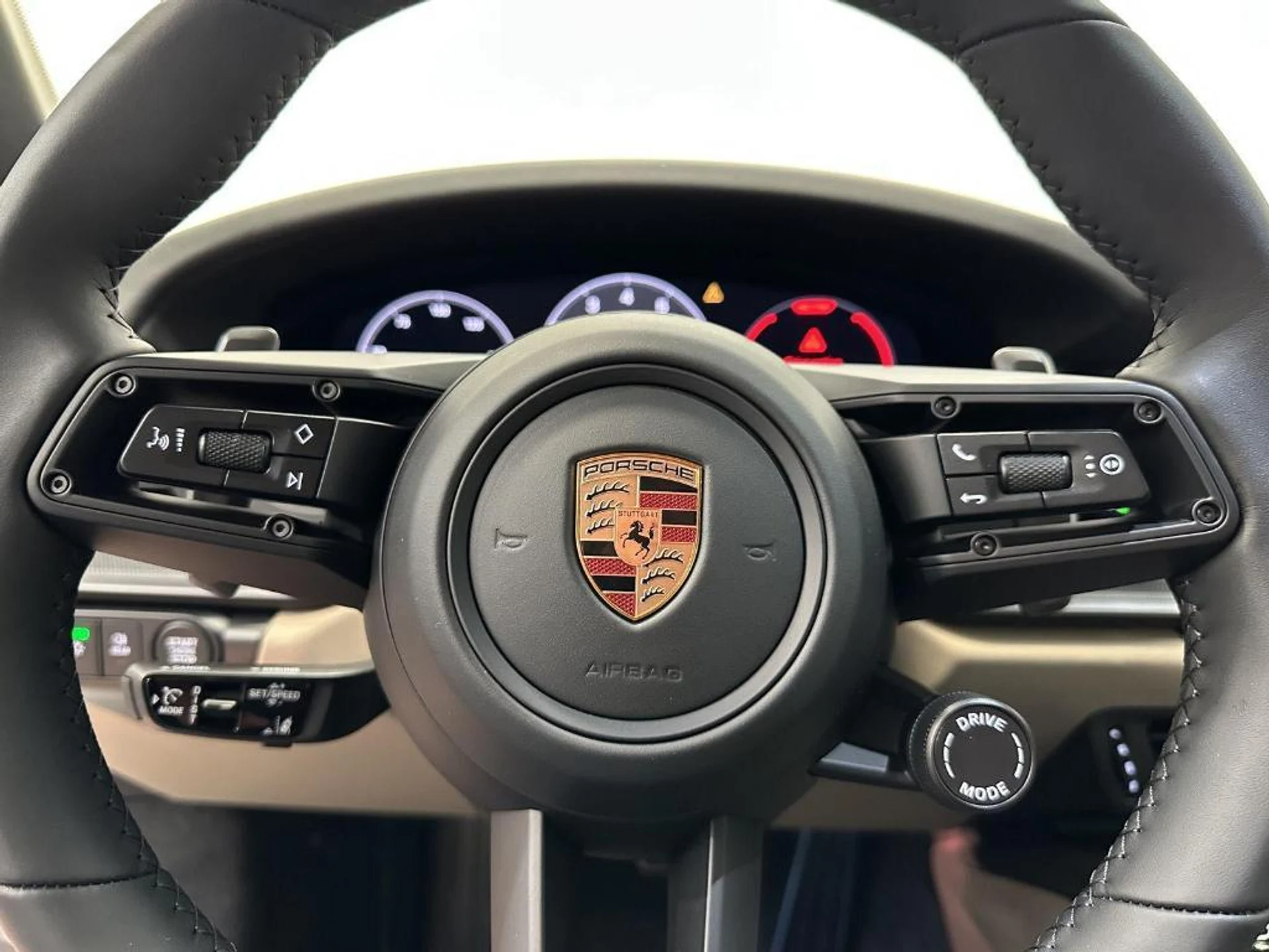 mph026_2336764618_Vr0q_S_Loao4_Dvo4_G_m_ZH_5_Xh_S_Nfak_c68d035cc8