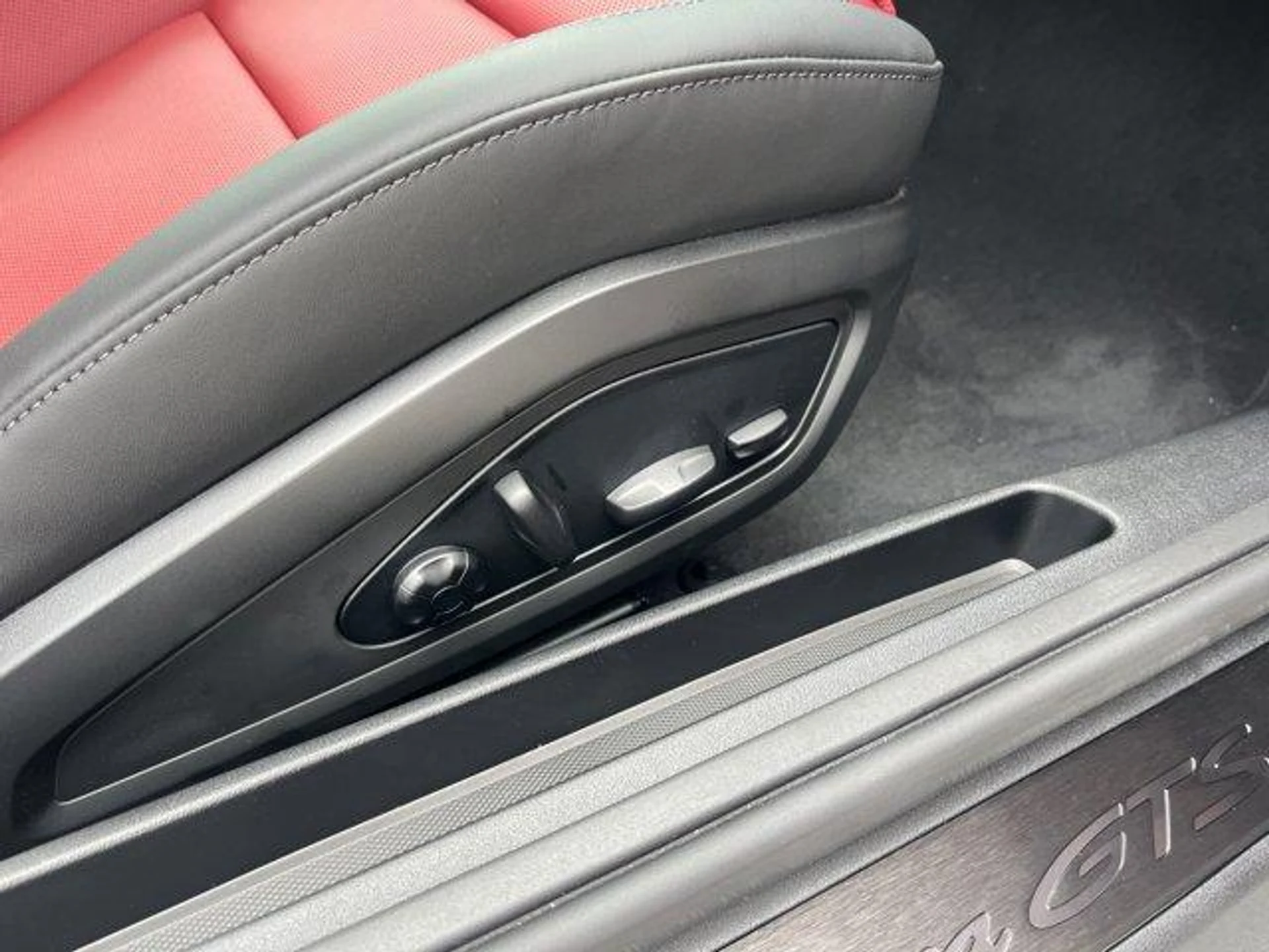 mph026_2347340105_nzjq_Cbcf7_VL_Dj_Qwlumr_Om_Dgxv_Ys_5a5e41a4dc