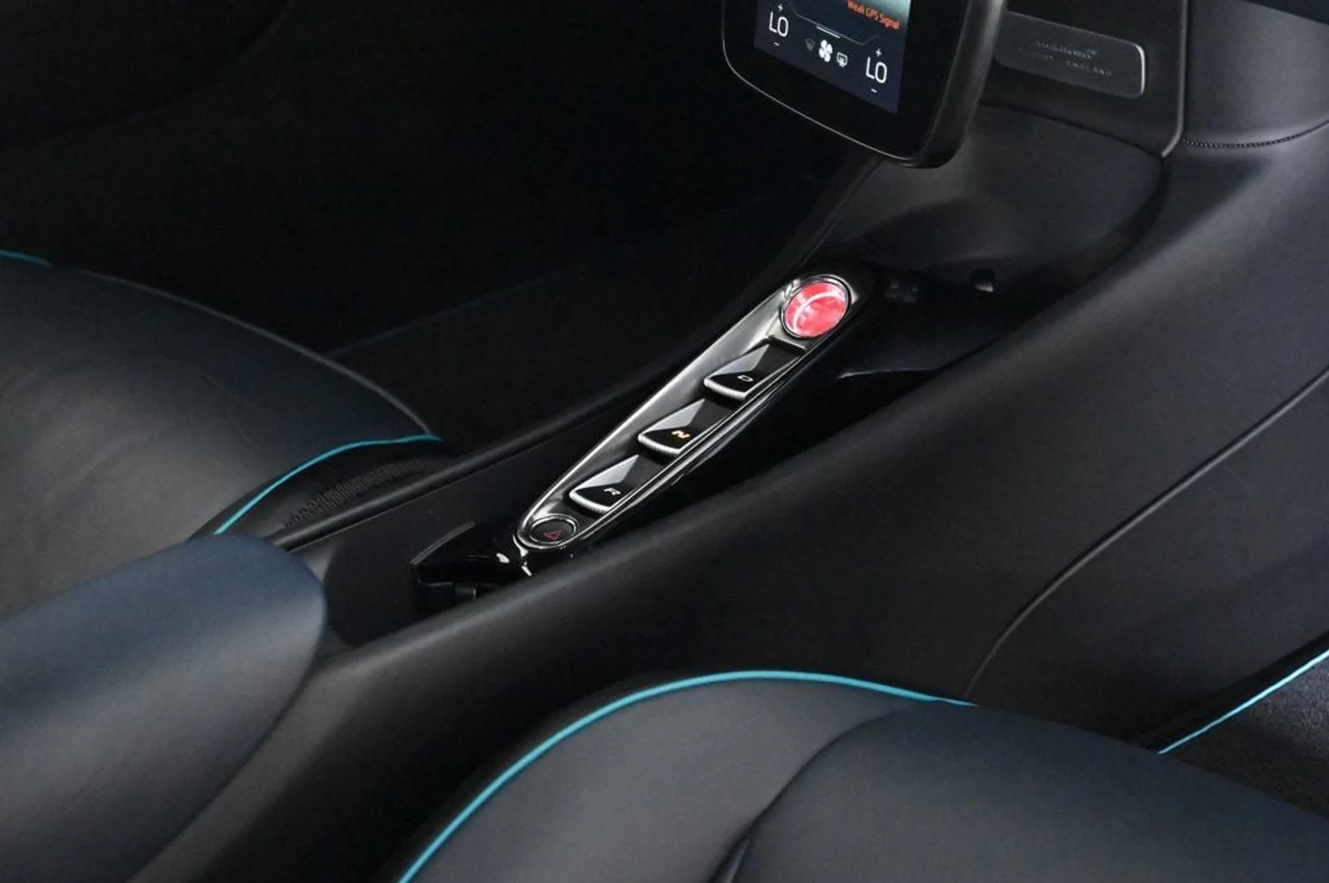 mph026_2351236317_used_2023_mclaren_artura_techlux_11350_22908985_26_1024_ee931ad1dd