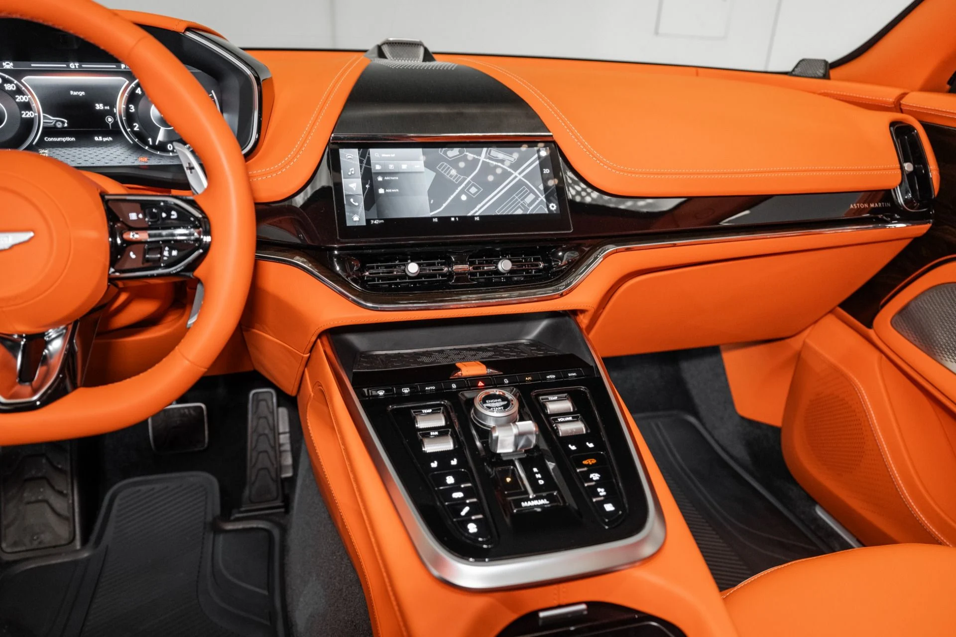 mph026_2364387864_New_2025_Aston_Martin_DBX_707_1739541674_b76328a1a3