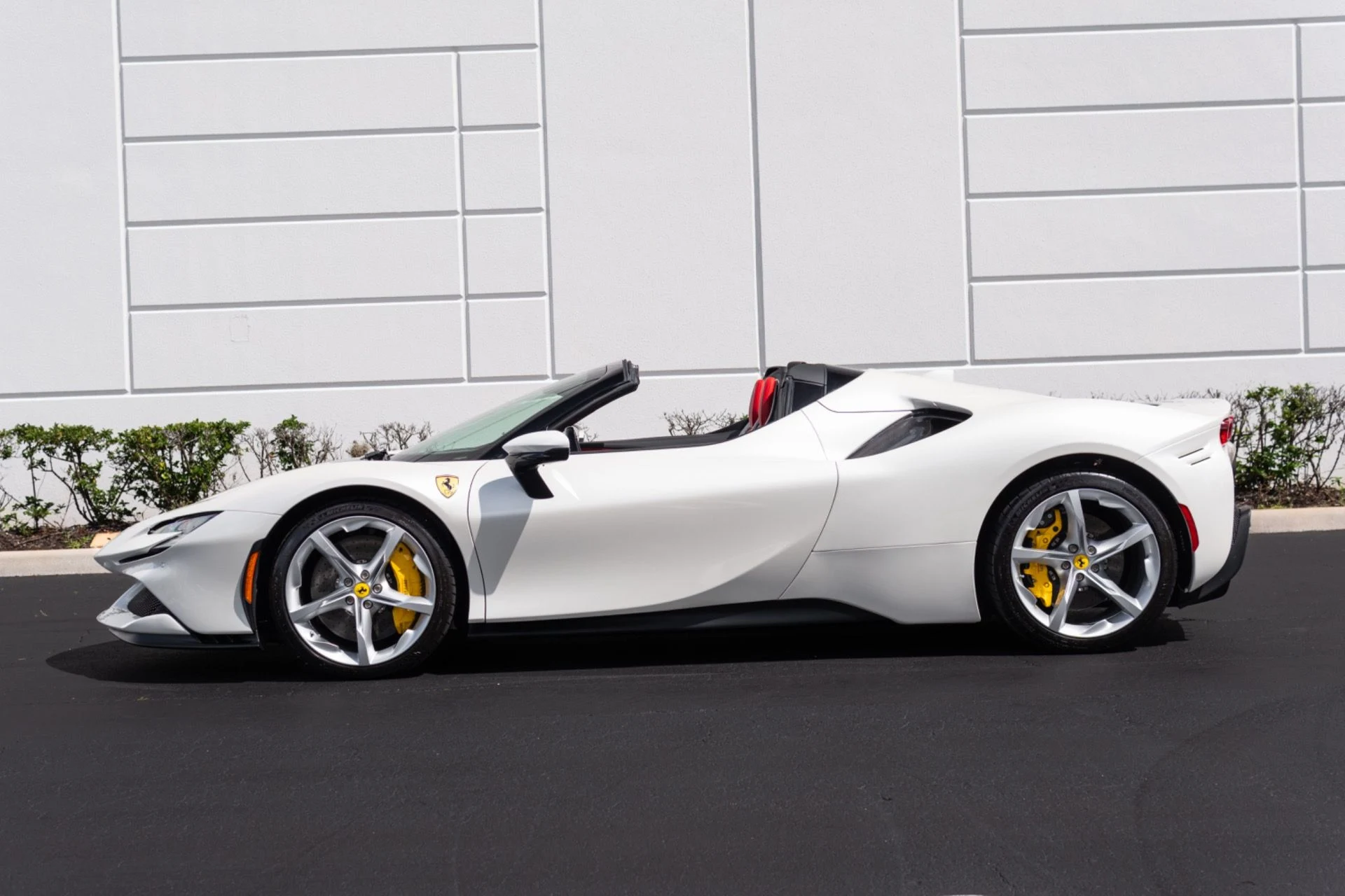 mph026_2367632282_Used_2024_Ferrari_SF_90_Spider_1774069199_d78718da83