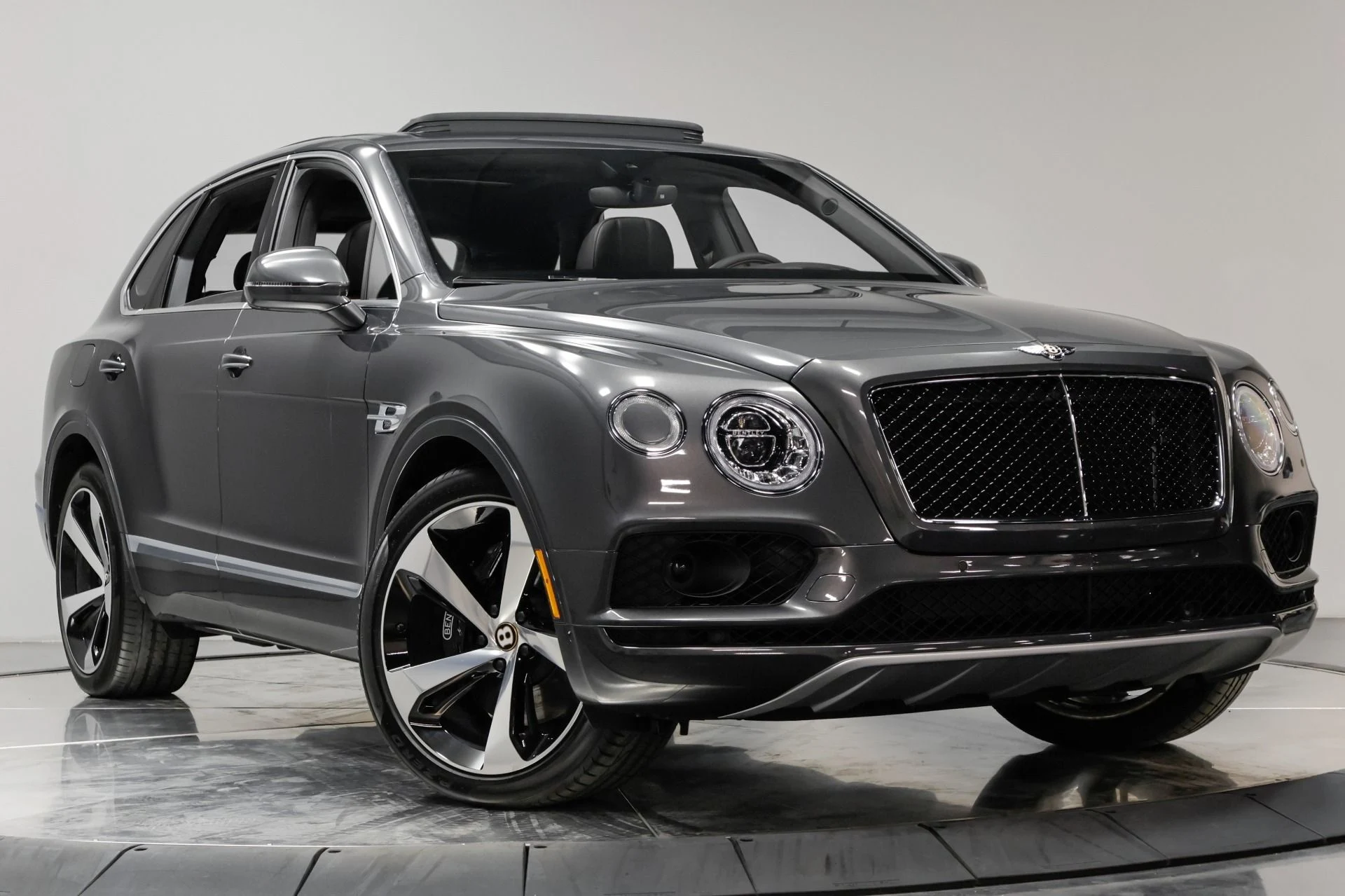 mph026_236953931_Used_2020_Bentley_Bentayga_V8_1761664862_a003193775