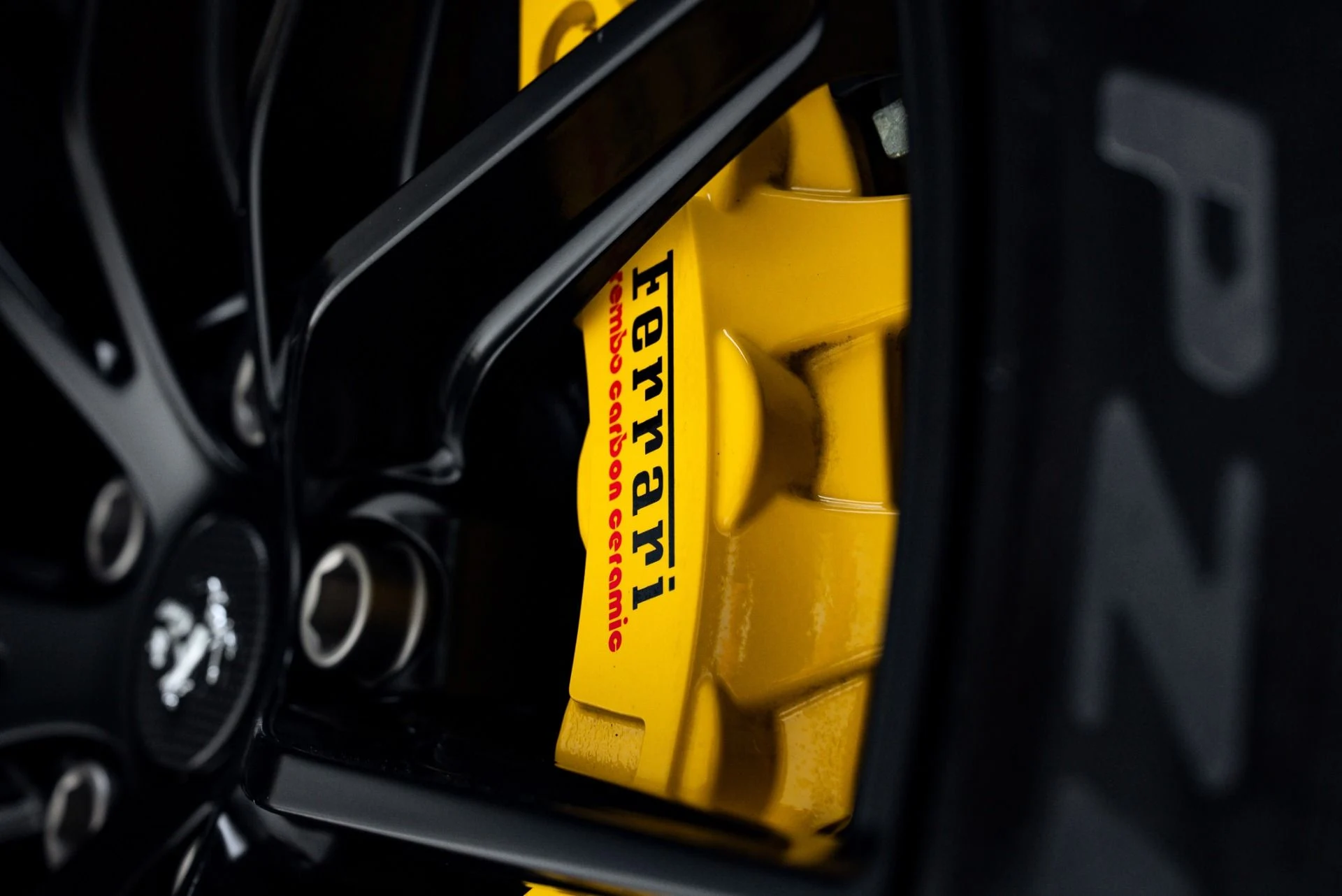 mph026_2393533284_Used_2017_Ferrari_F12tdf_1777334910_f5d12c6c5e