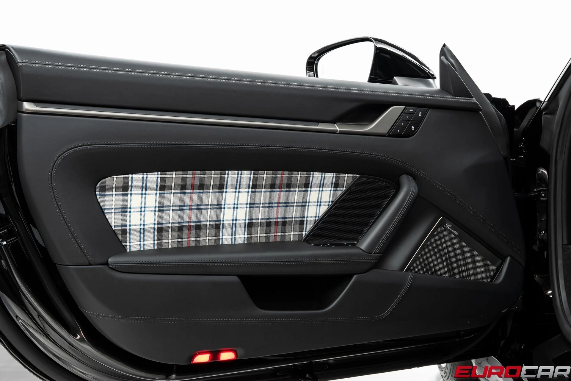 mph026_2393908534_image_27_71840f0a4b