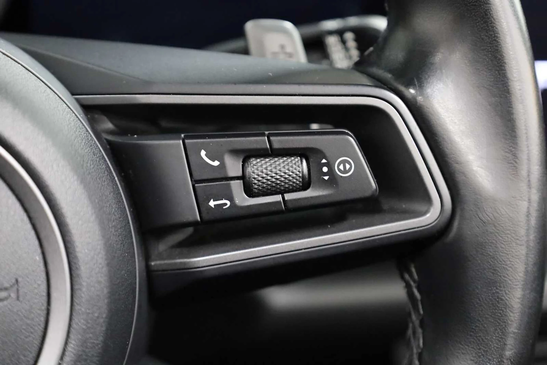 mph026_2394030030_ce19fd599c8cdc4378eaec4fe1061c00_6521a93ab3