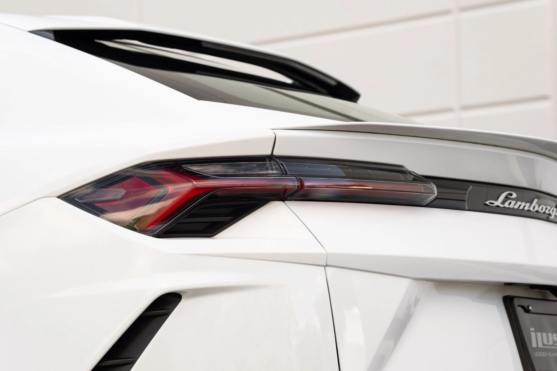 mph026_2397875602_Used_2022_Lamborghini_Urus_1778780626_ba64234ec7