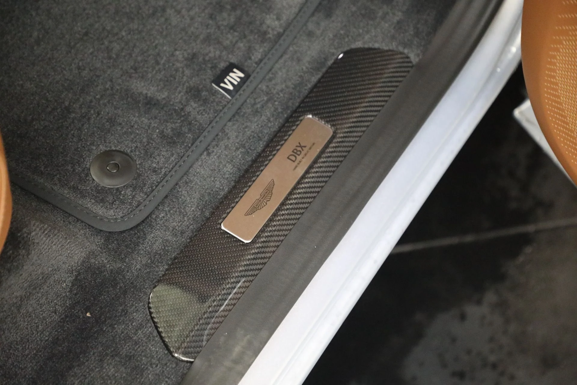 mph026_2402703535_New_2026_Aston_Martin_DBX_707_1767986604_d4834cc700