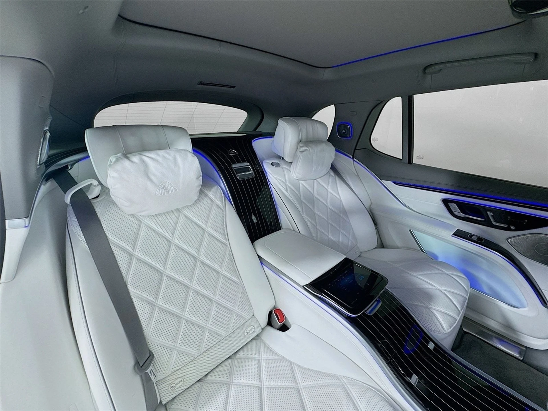 mph026_2406142449_0b6a1246f3b6aed8662852b51abfd84fx_439c0203bb