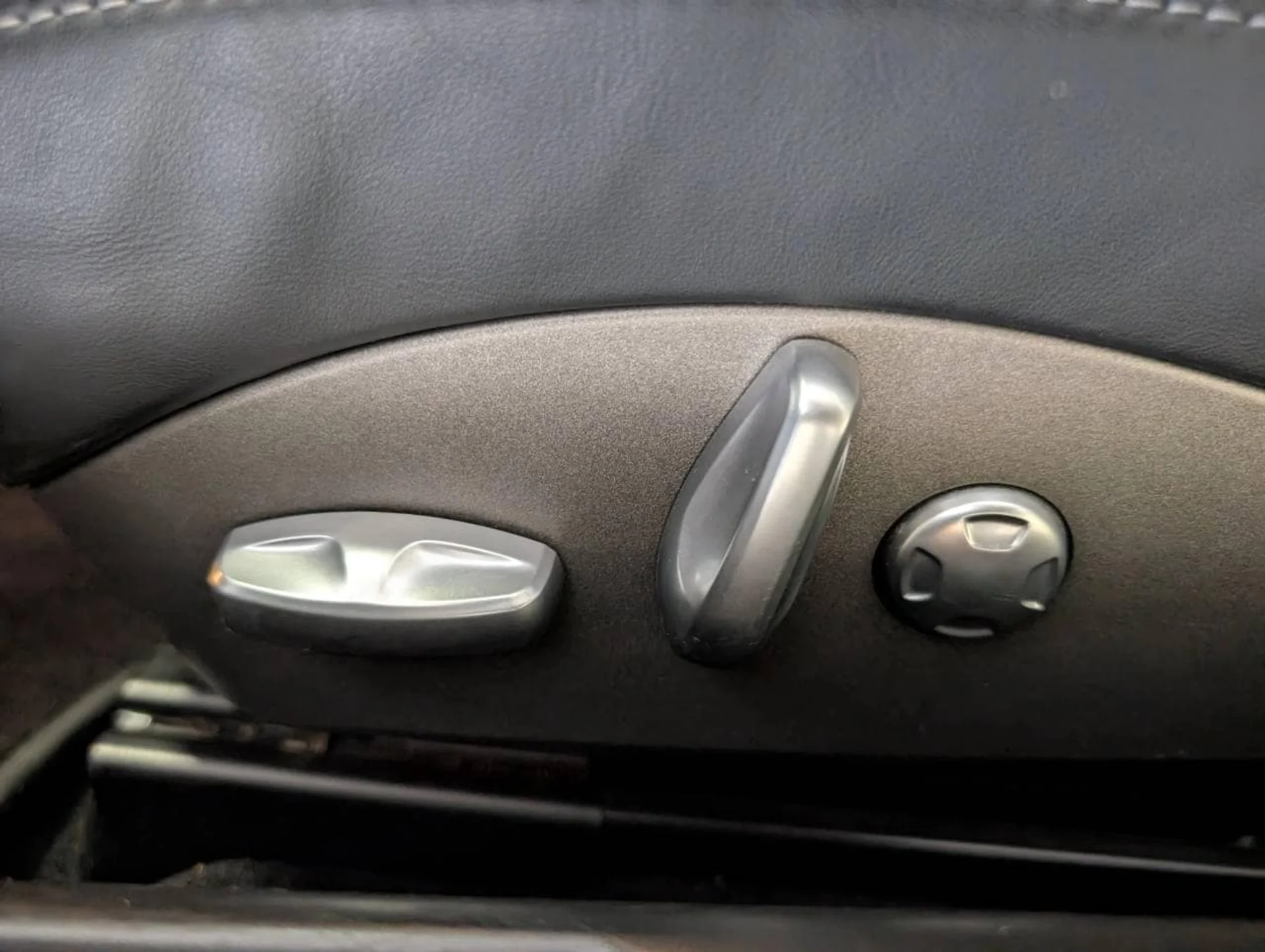 mph026_2407585636_436640a47b0cd08d21c404f25cd3e309x_60bd0ba591