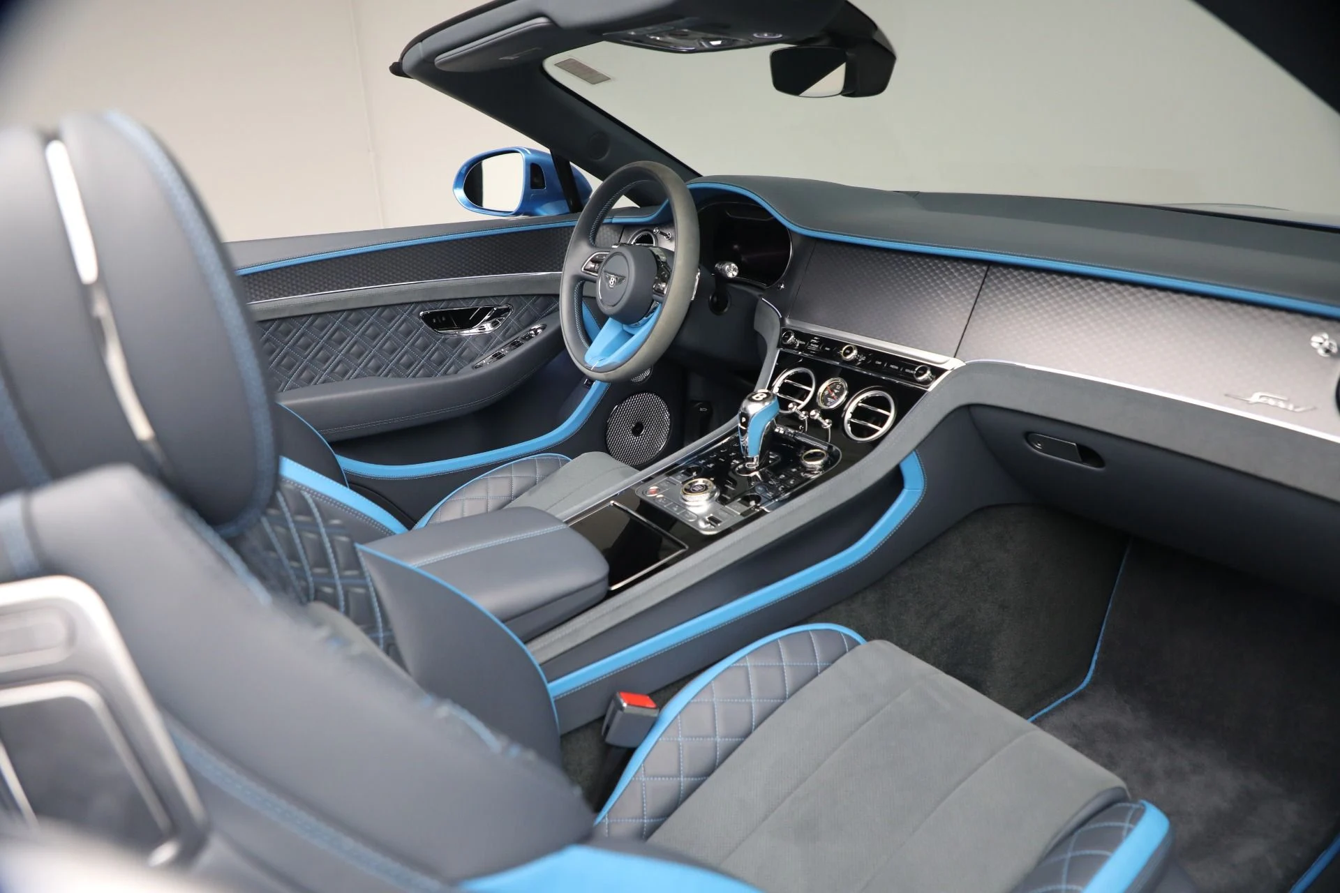 mph026_2409681500_Used_2024_Bentley_Continental_GTC_Speed_1786737848_fa75ba87df