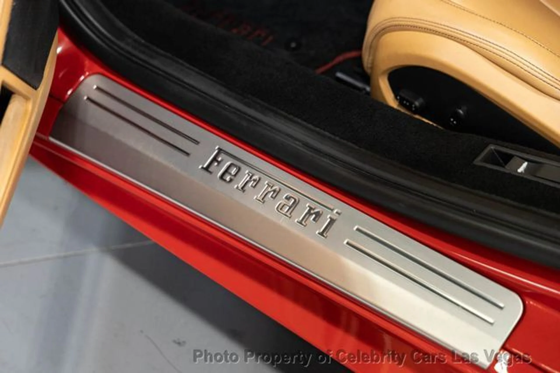 mph026_241137985_used_2013_ferrari_458_italia_2drconvertible_9707_23037118_31_640_91d2b2d3ec