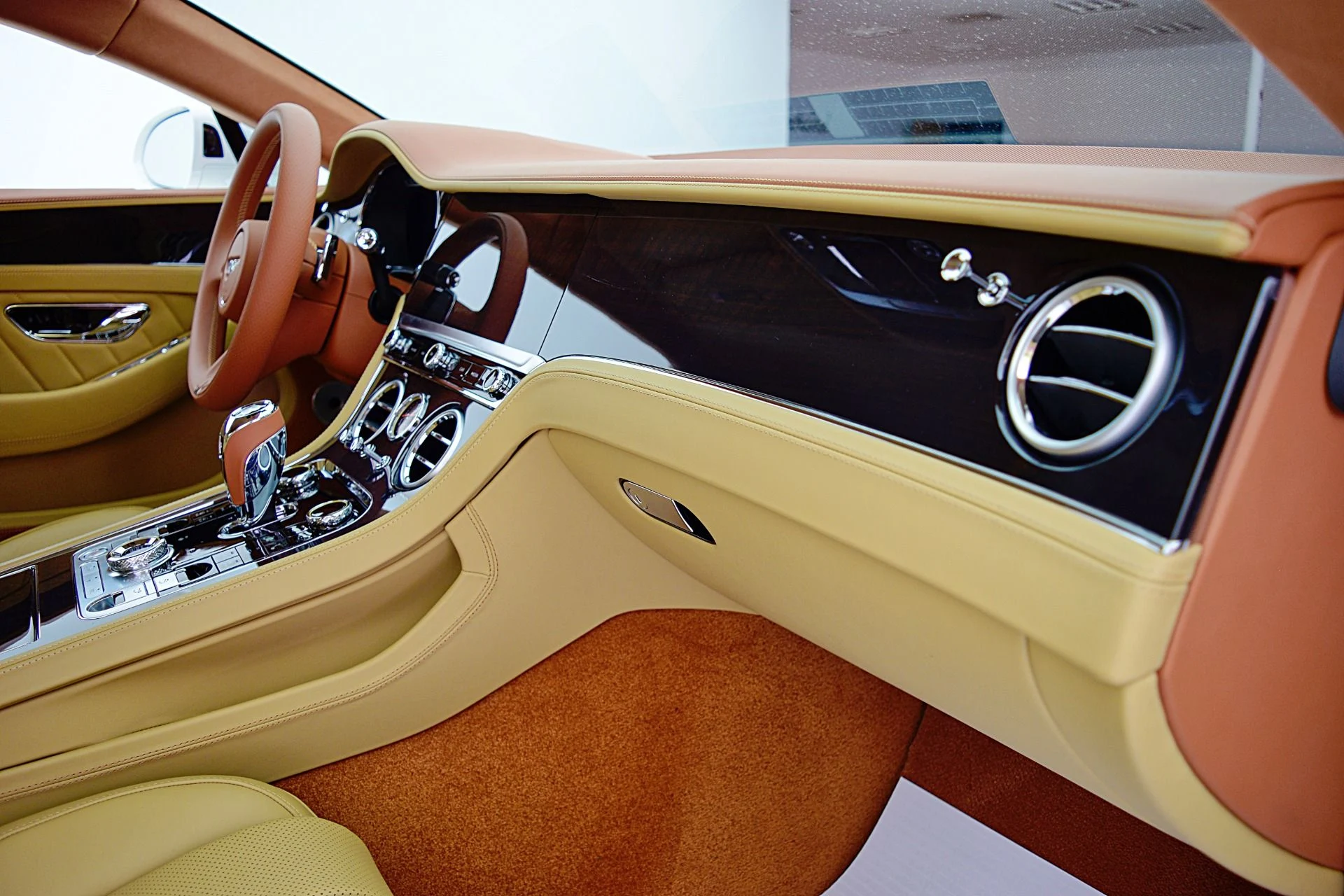 mph026_2411389158_Used_2024_Bentley_Continental_GT_Edition_8_LEASE_OPTIONS_AVAILABLE_92a8ebc5af