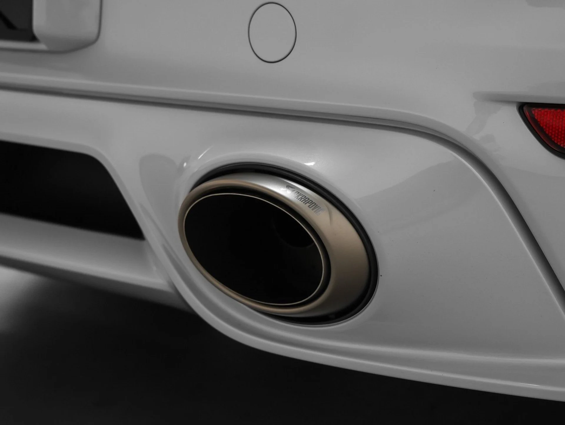 mph026_2411819186_27_60619c3bda