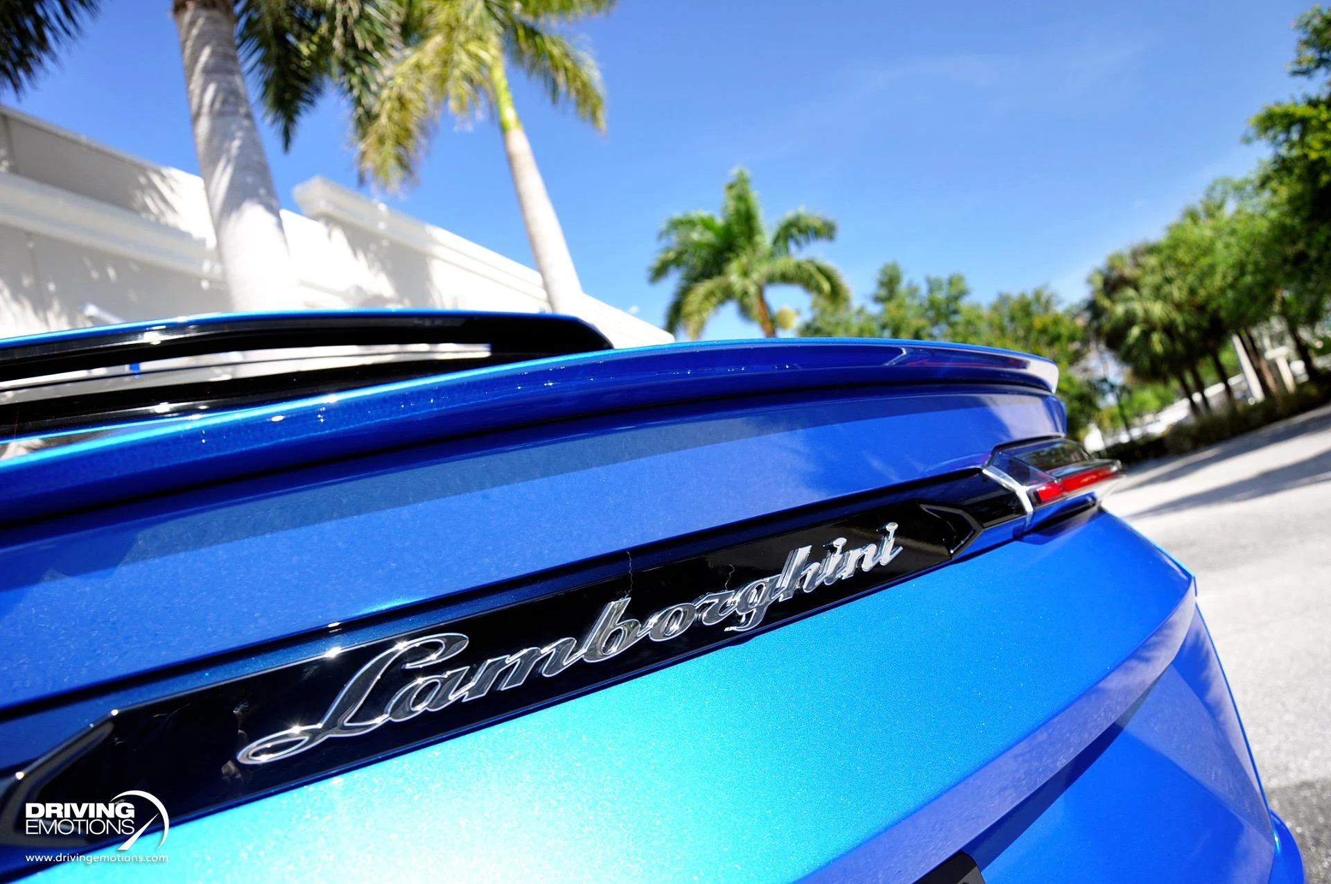 mph026_2415699897_801_p27_l_90ad22f302