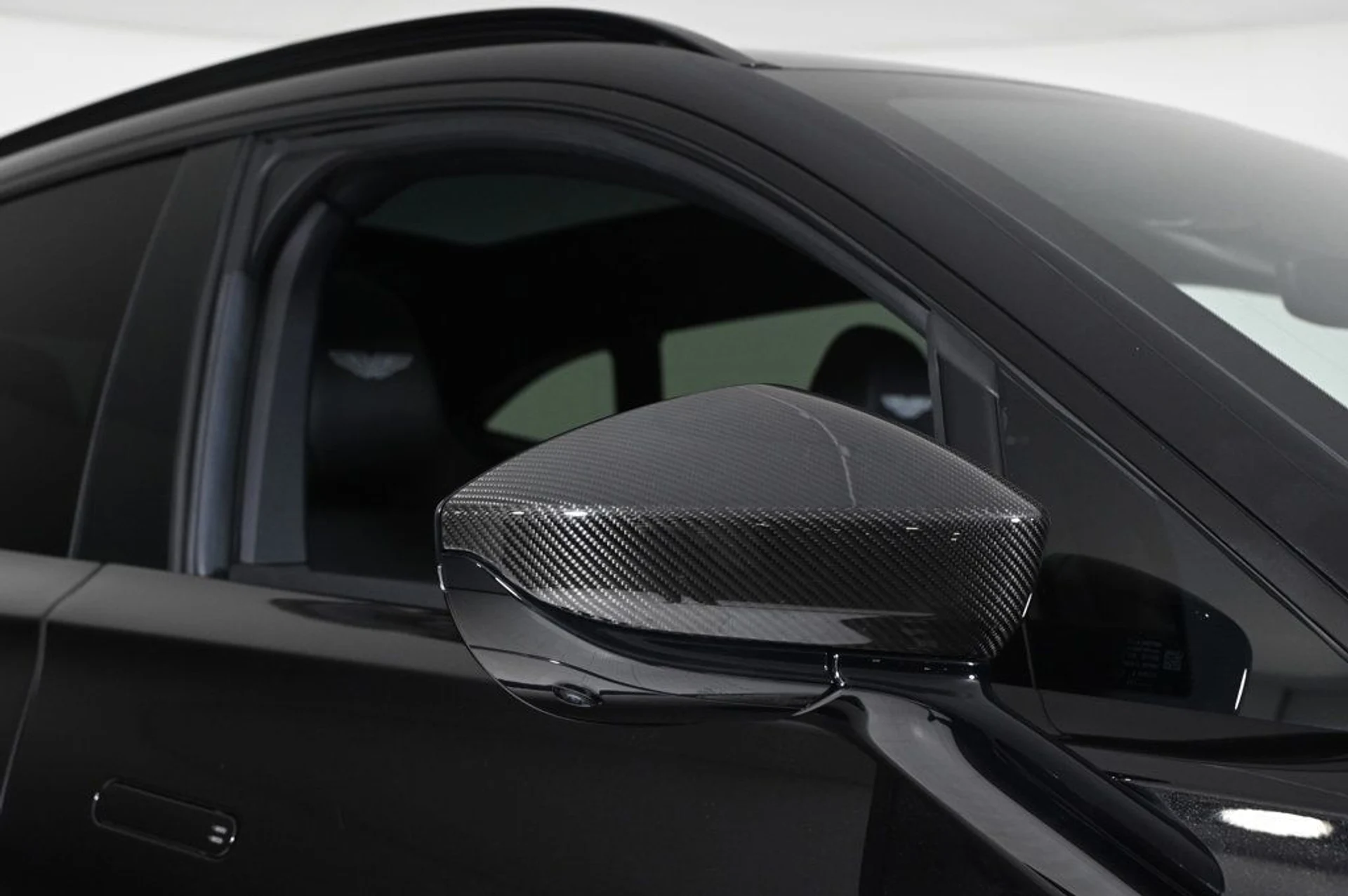 mph026_2416302463_used_2023_aston_martin_dbx_707_11350_22991418_26_1024_c3b1d757af