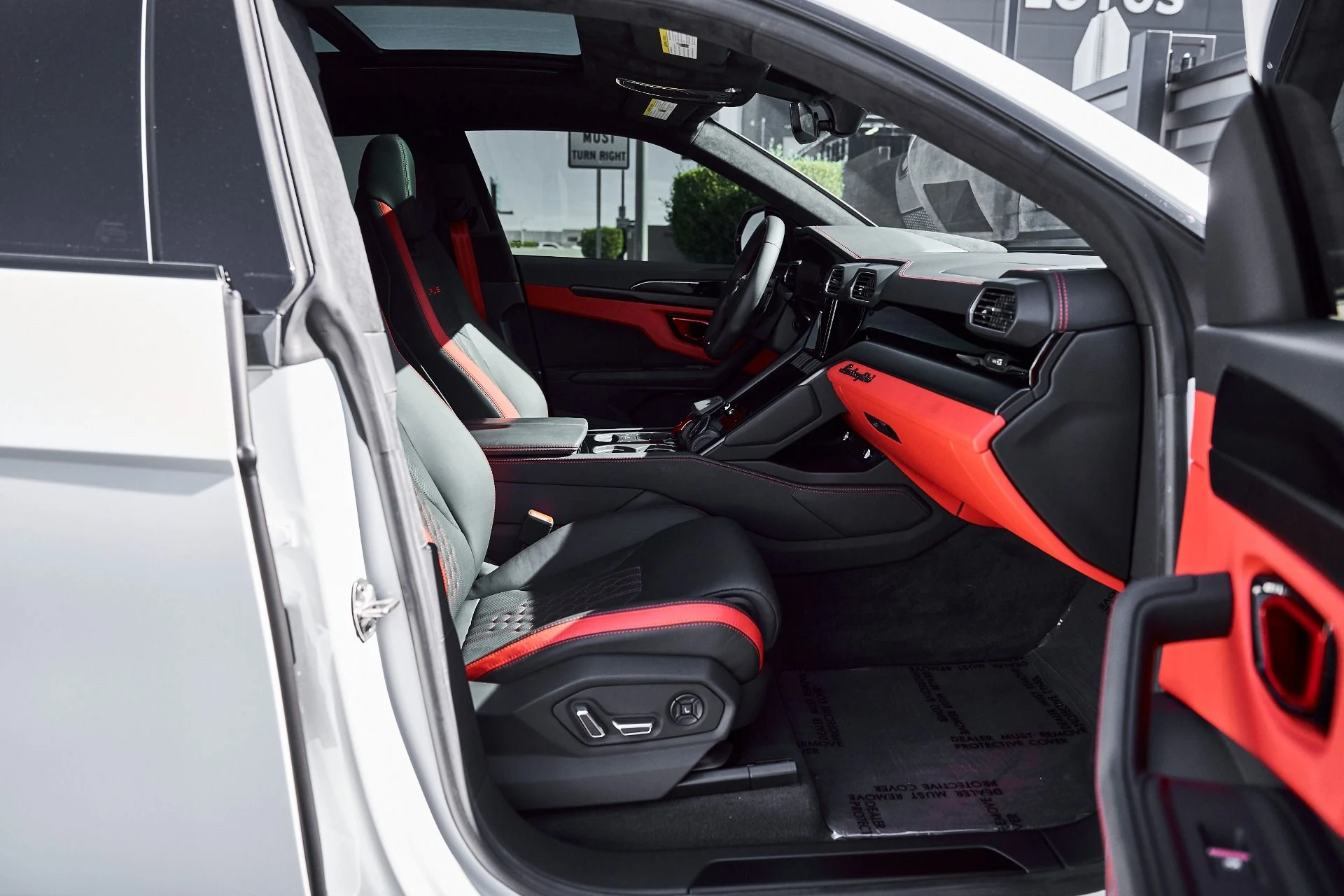 mph026_2416878065_Used_2023_Lamborghini_Urus_S_1780535965_dff53a5068