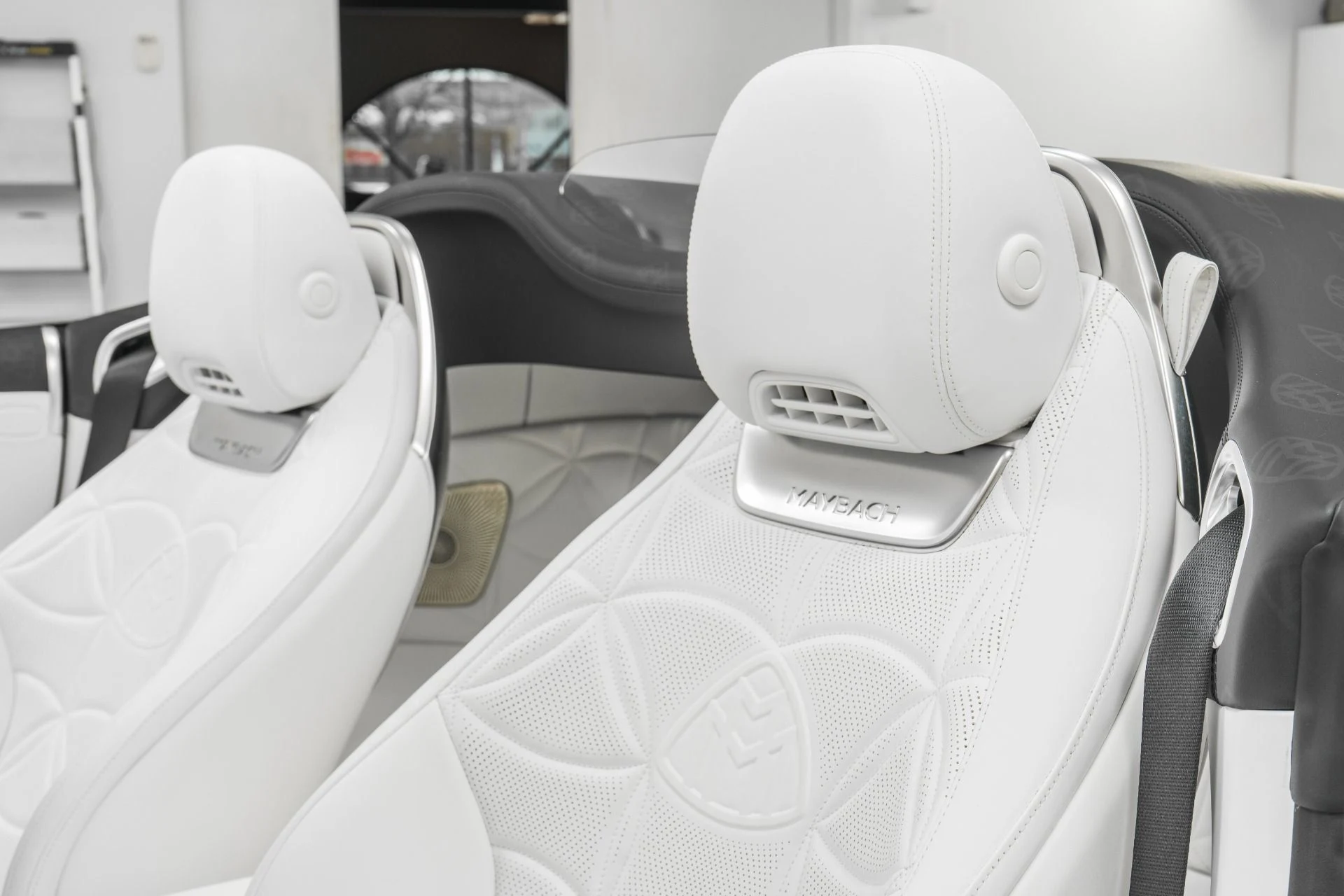 mph026_241853394_Used_2026_Mercedes_Benz_Maybach_SL_680_Factory_Matte_Paint_Extremely_Low_Miles_1771434800_d743d80af8