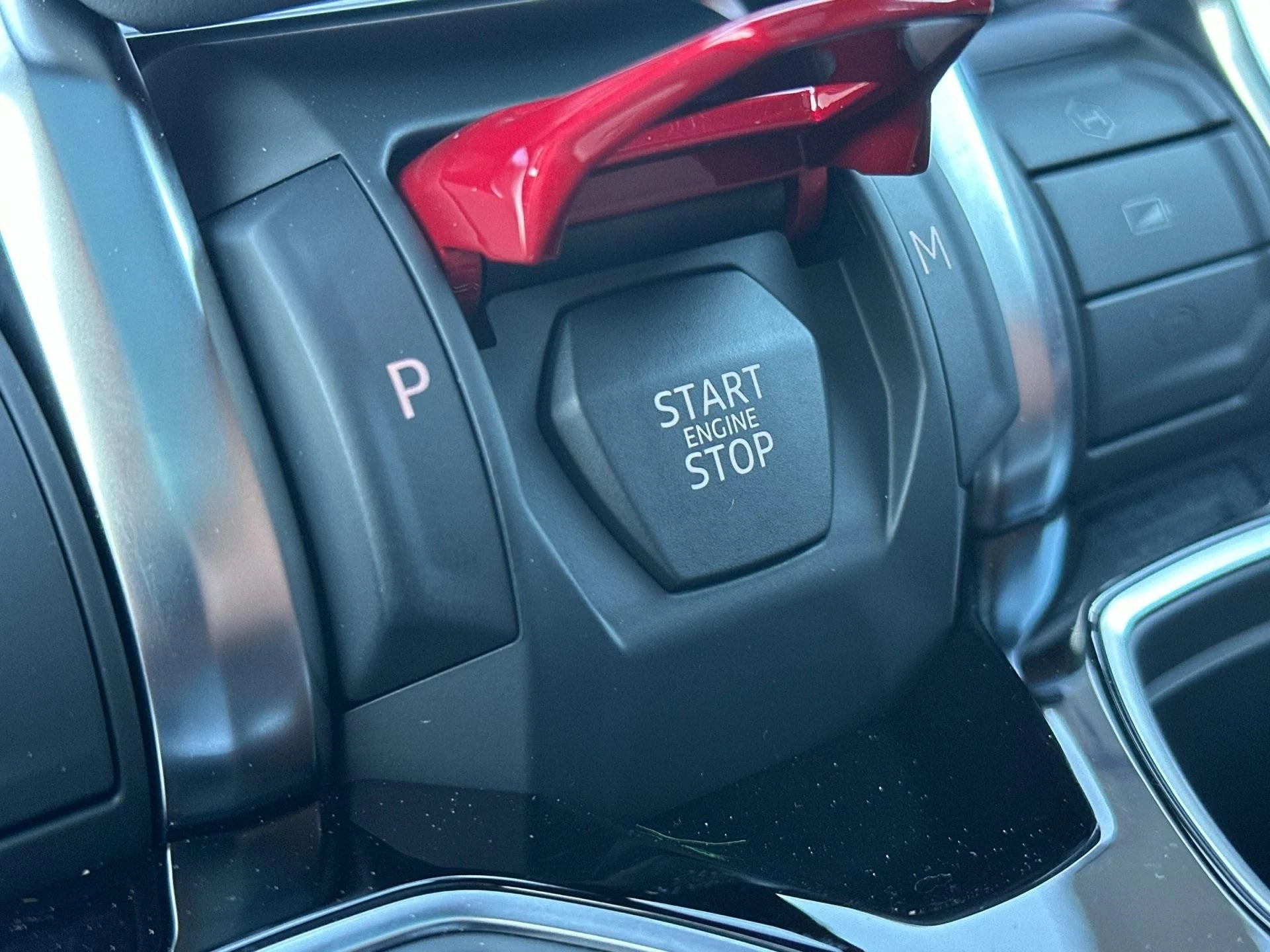 mph026_2419421044_New_2025_Lamborghini_Urus_SE_1765357692_3677b3a832