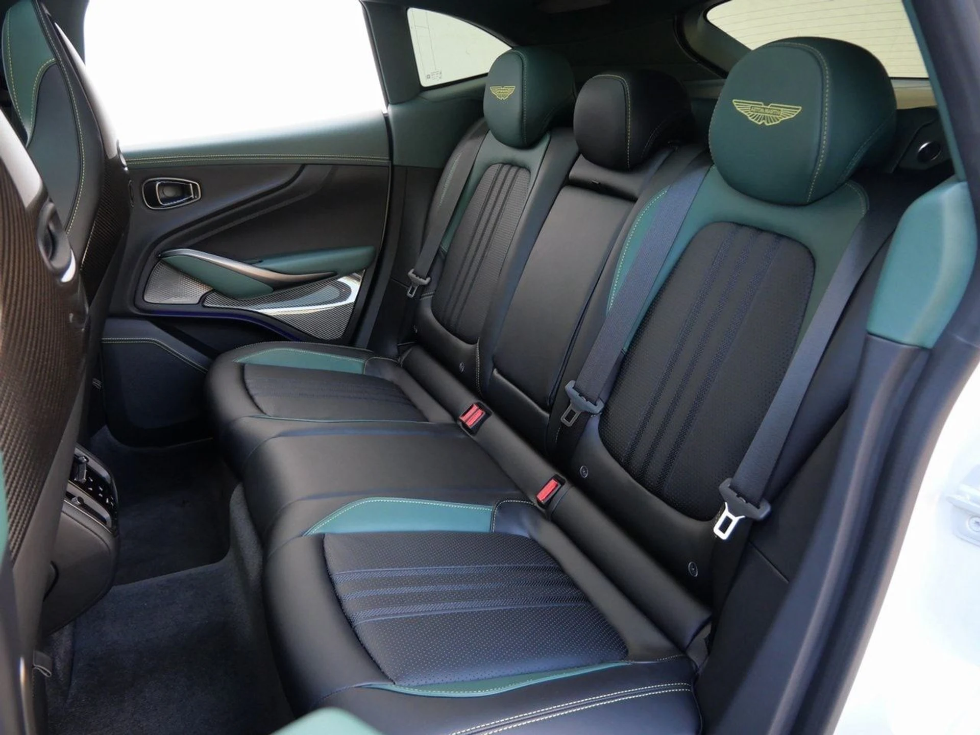 mph026_2420490027_dbc5f9acb6f218985612fabe4c3b5b7fx_677e8bc309