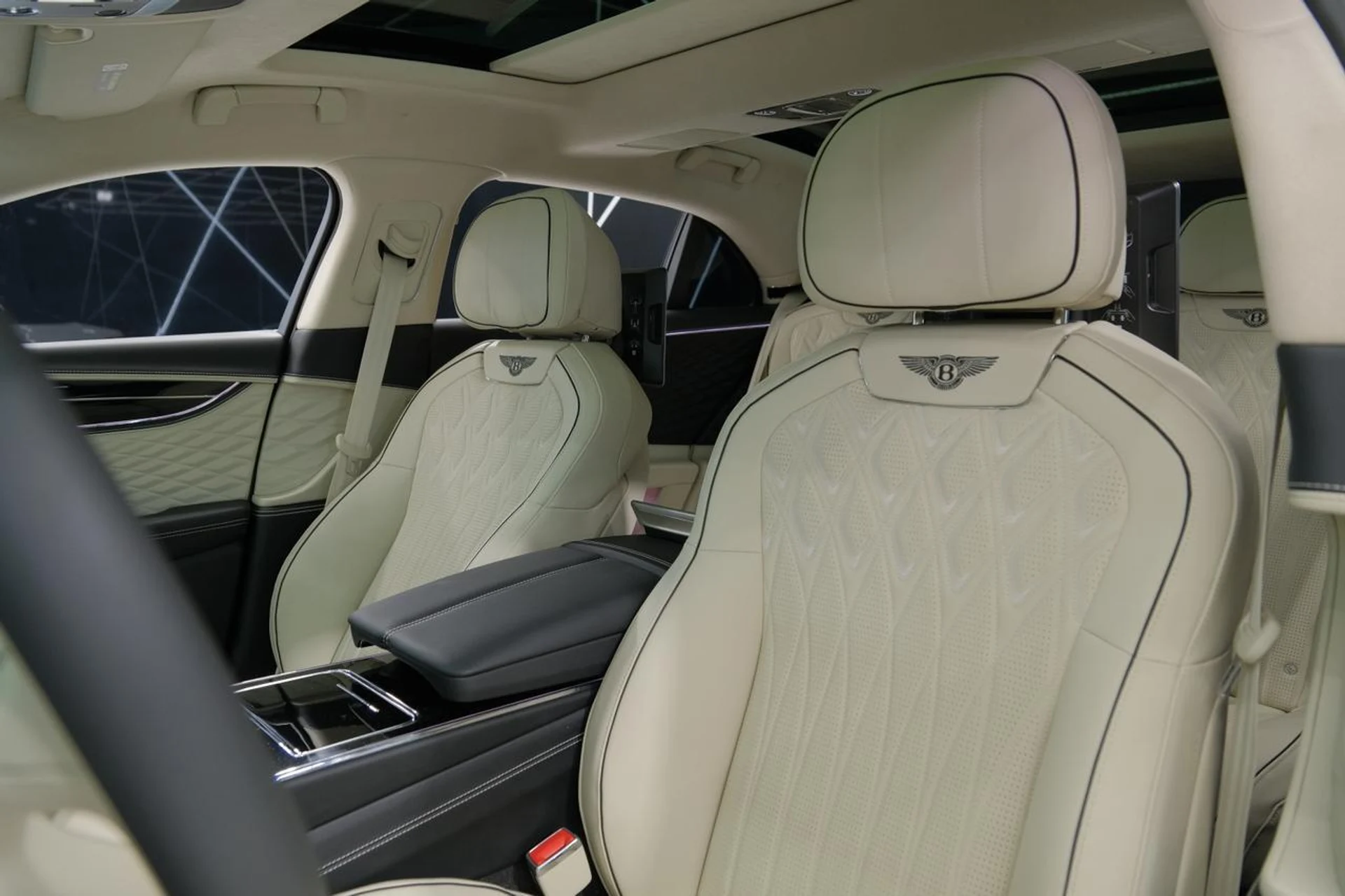 mph026_2423188210_d16b8529ee4be3e1b191adb153bfbbc7_0f6c7833bd