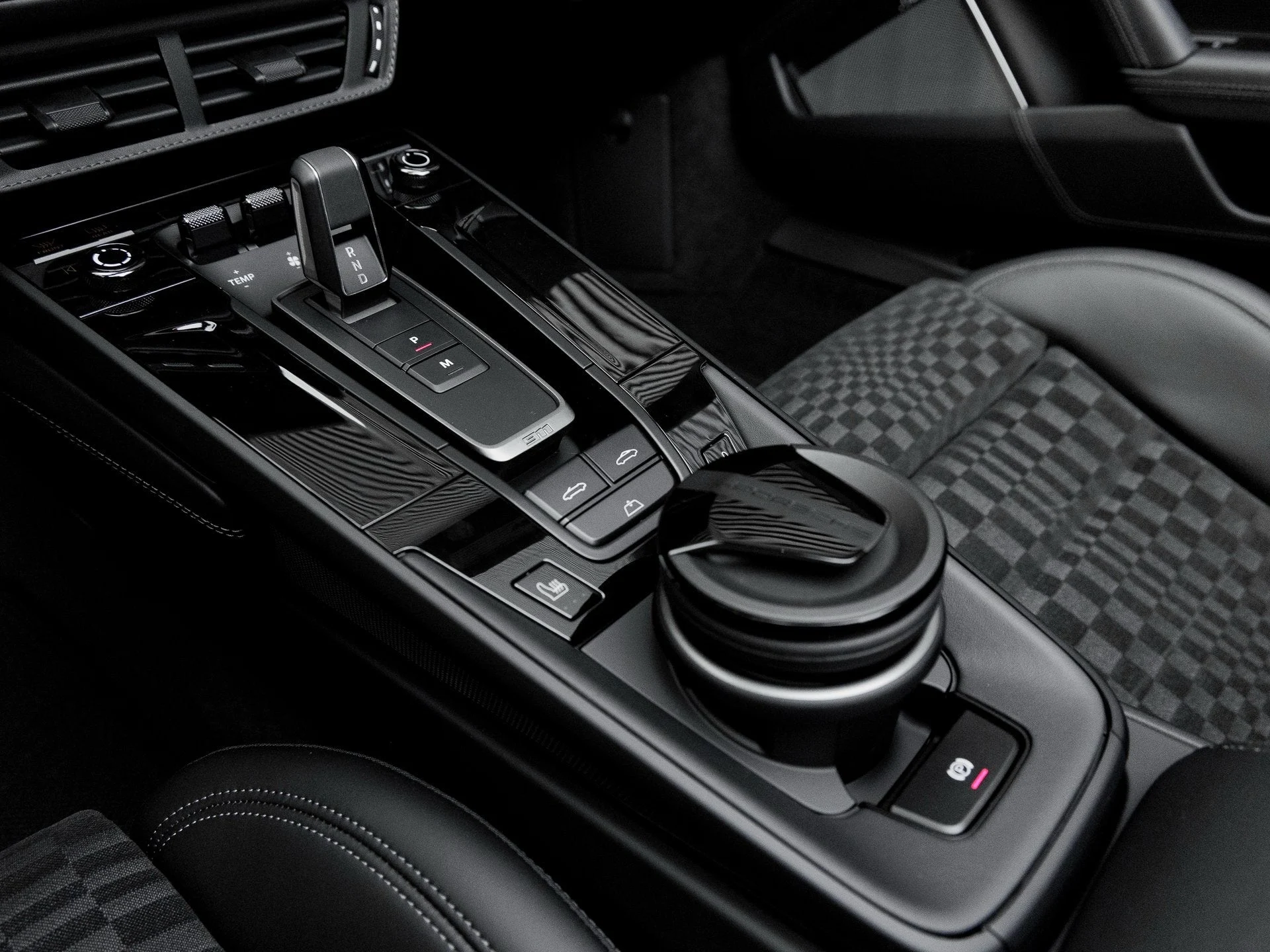 mph026_242490005_27_c113d3d9a4