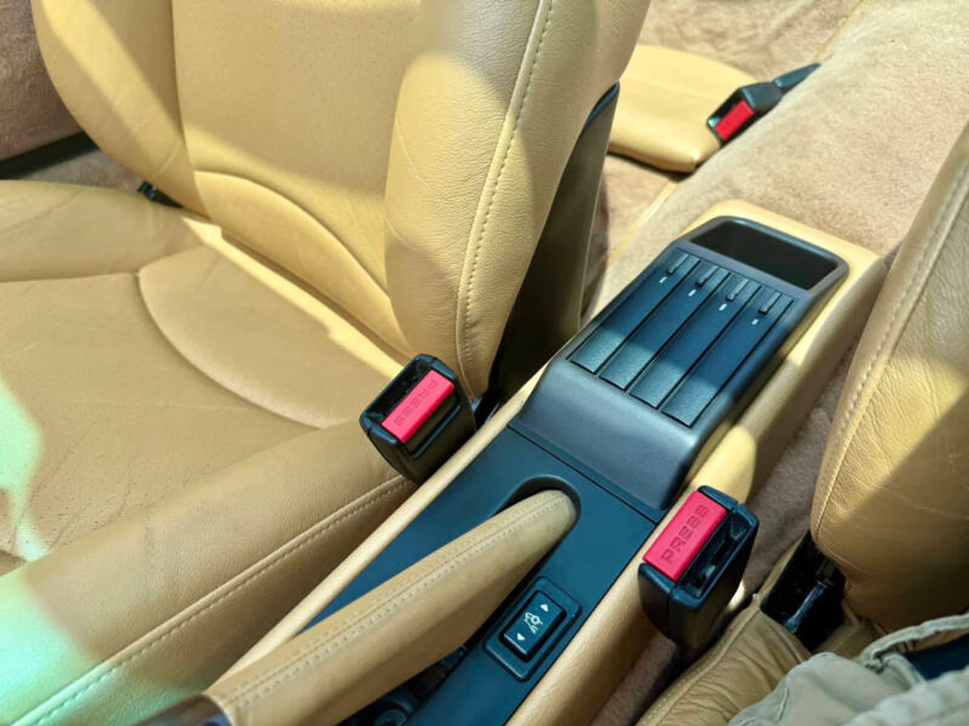 mph026_2440560494_1998_porsche_911_carrera_2dr_targa_coupe_1fde407c1b