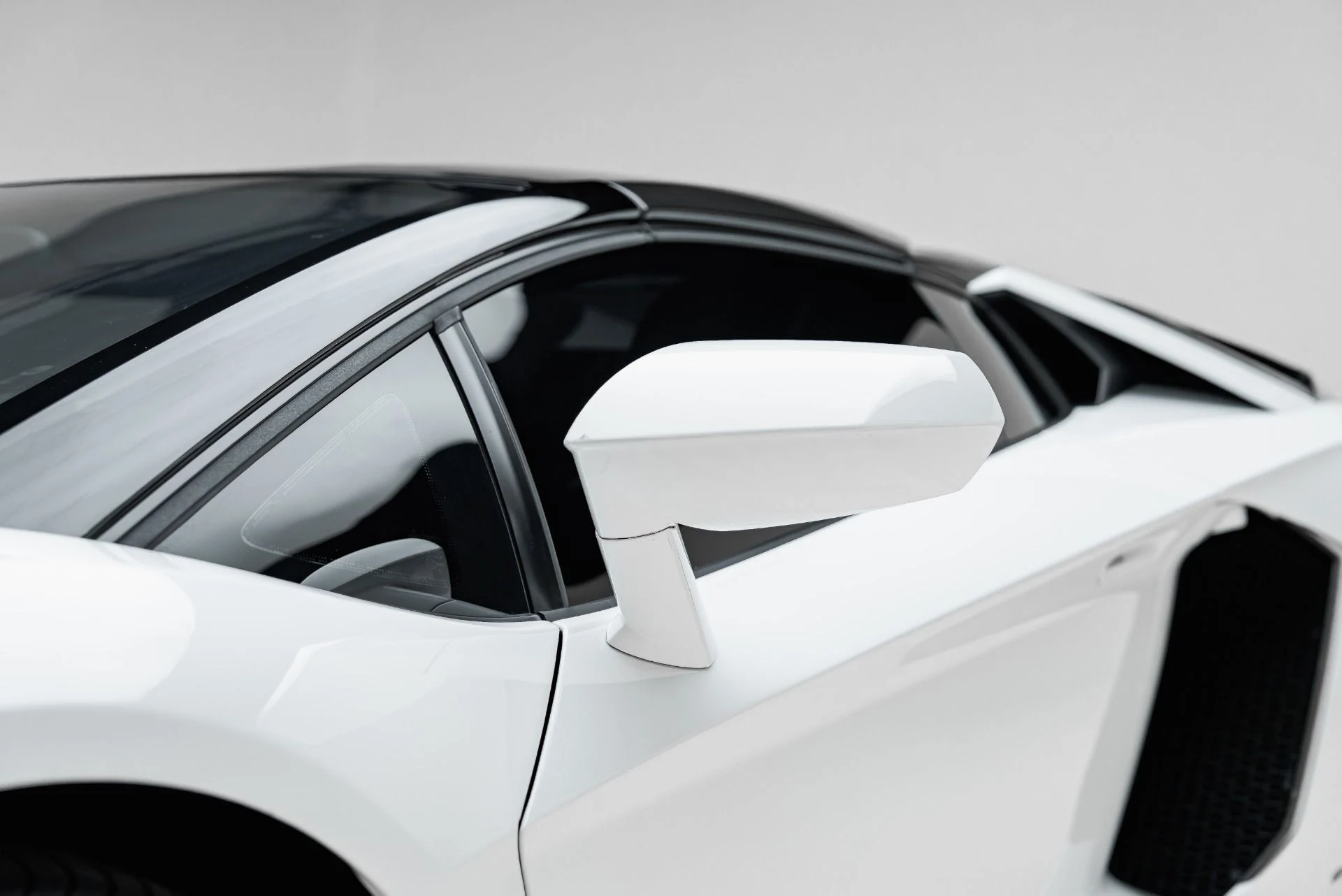 mph026_2441303221_Used_2016_Lamborghini_Aventador_LP_700_4_1790099100_546988d9fd