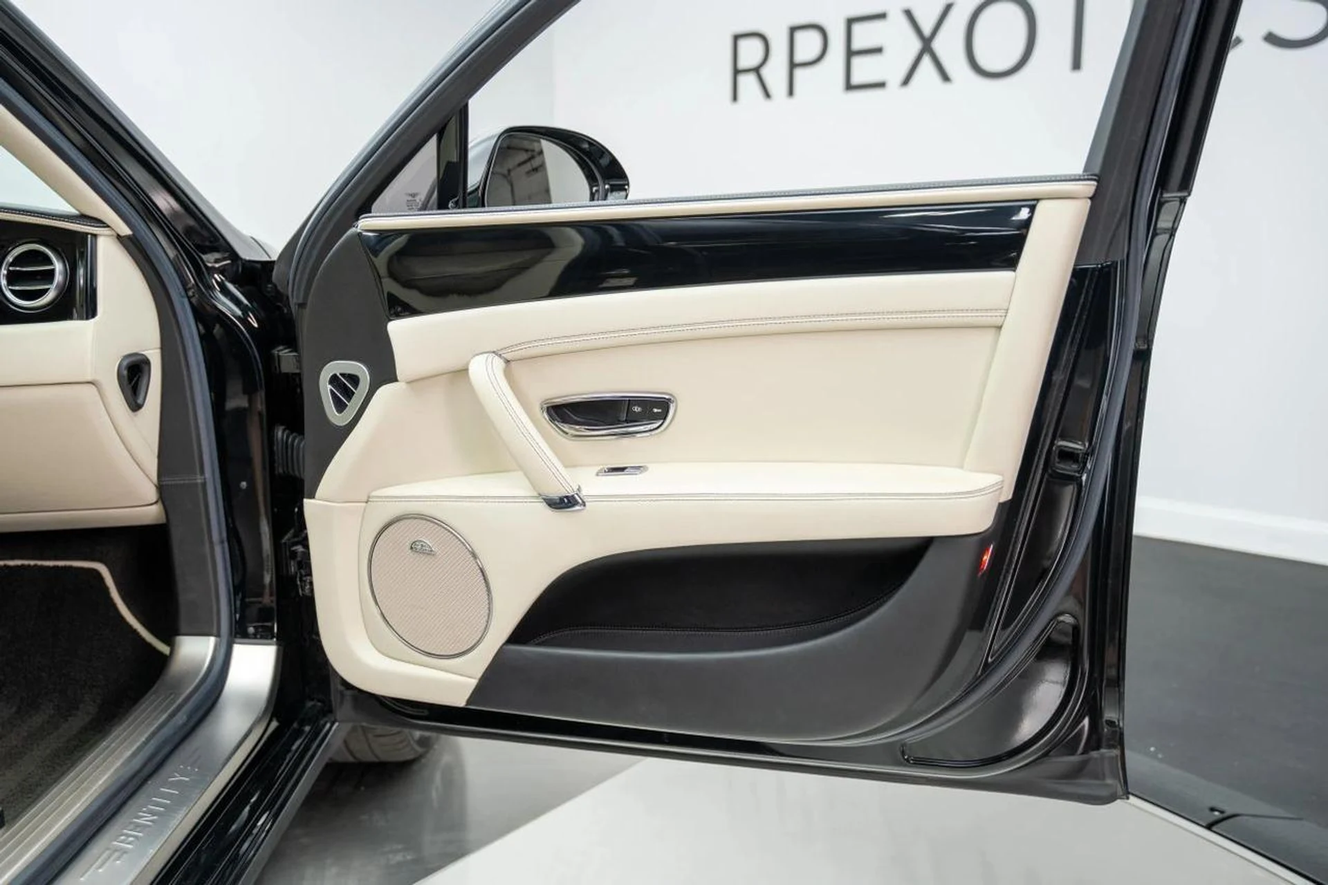 mph026_2443748535_a4210a8ec72fd6b223911e676e1b7568_1f2fd9b9e4