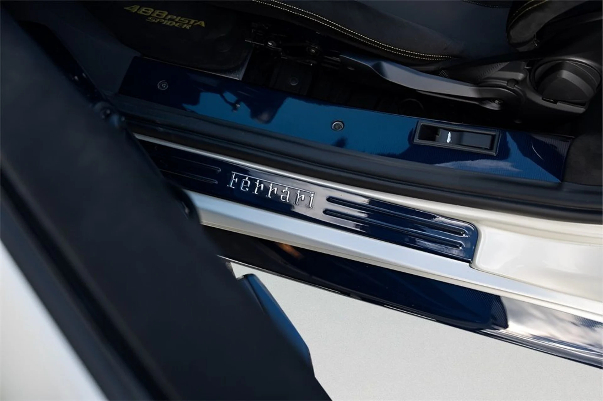 mph026_2446852674_image_28_c851b023da