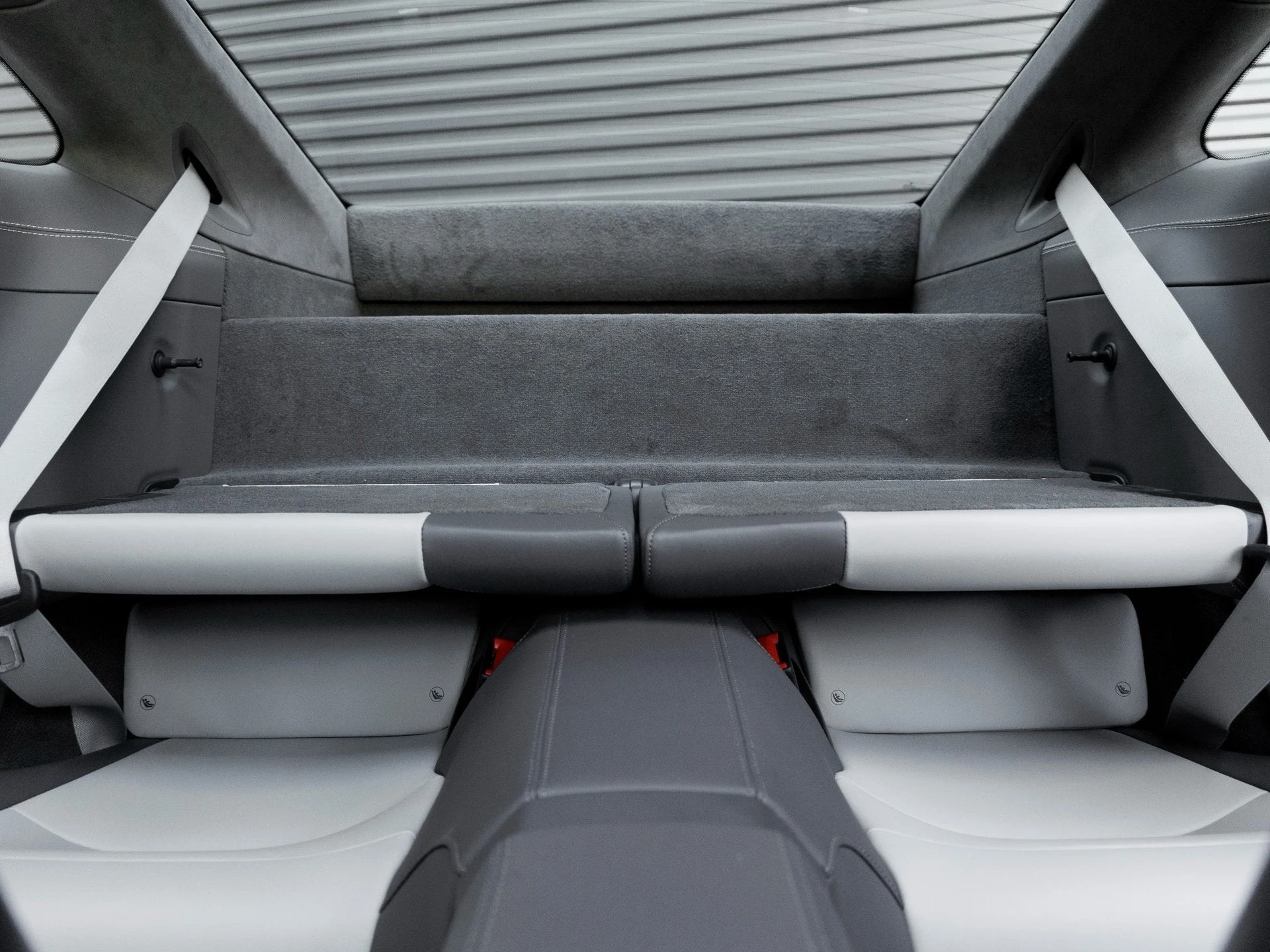 mph026_2466608439_27_b2bab02f07