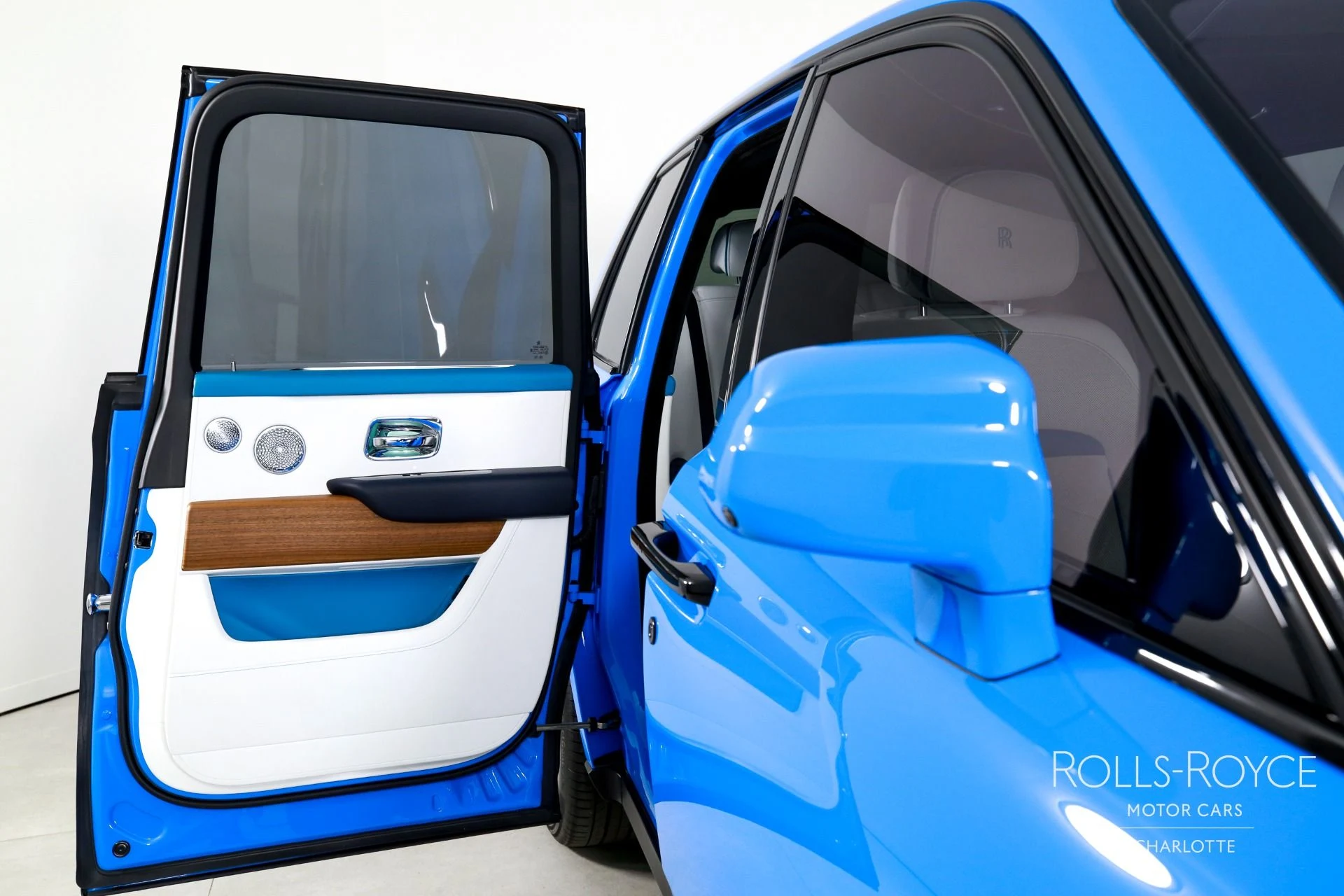 mph026_246687550_Used_2023_Rolls_Royce_Cullinan_1771369577_38657b80fa