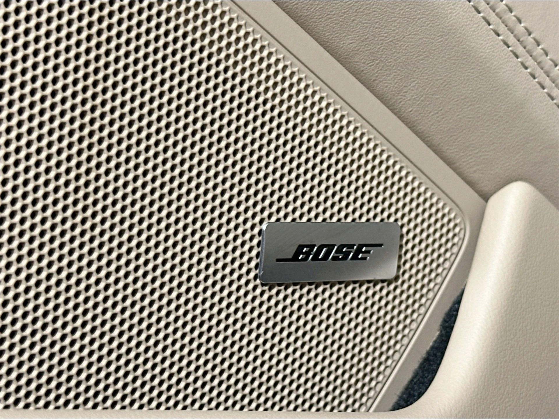 mph026_2469301397_6546e78ef3e80f0d037bfa91c3a998f3_4f9145613b