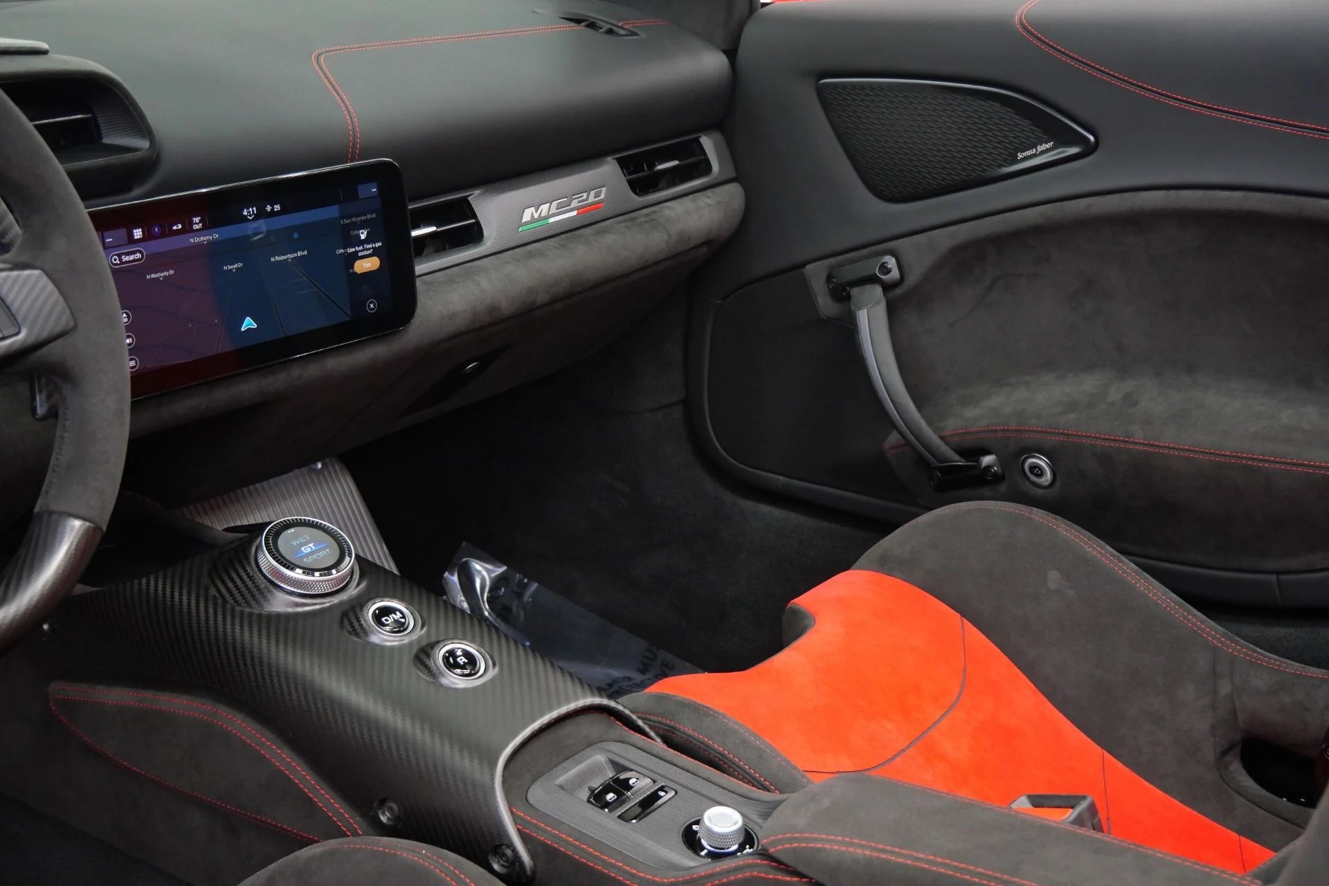 mph026_2473702746_Used_2023_Maserati_MC_20_Cielo_1598_Miles_Carbon_Ceramic_Brakes_Interior_Exterior_Carbon_Packages_1776351589_ad2c545ff7