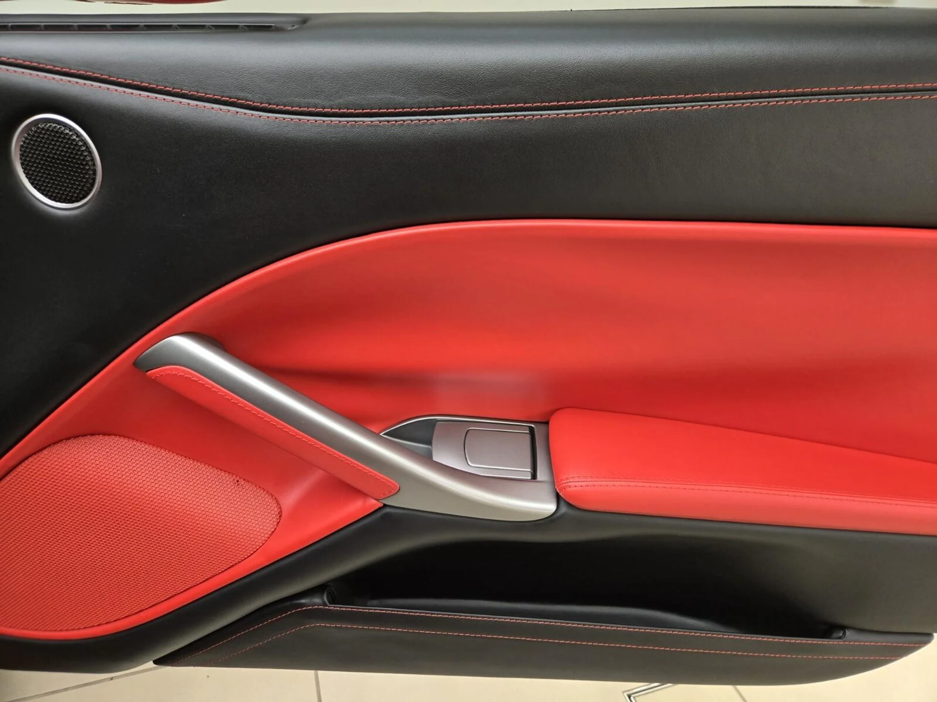 mph026_2477373095_Used_2016_Ferrari_F12_Berlinetta_1760770845_0275b15b3c