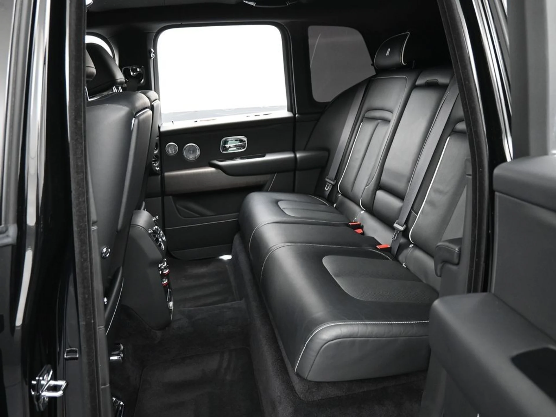 mph026_2478555358_efa6bea7942b812e3d9c4a7167b90aa5_23dccb67f2